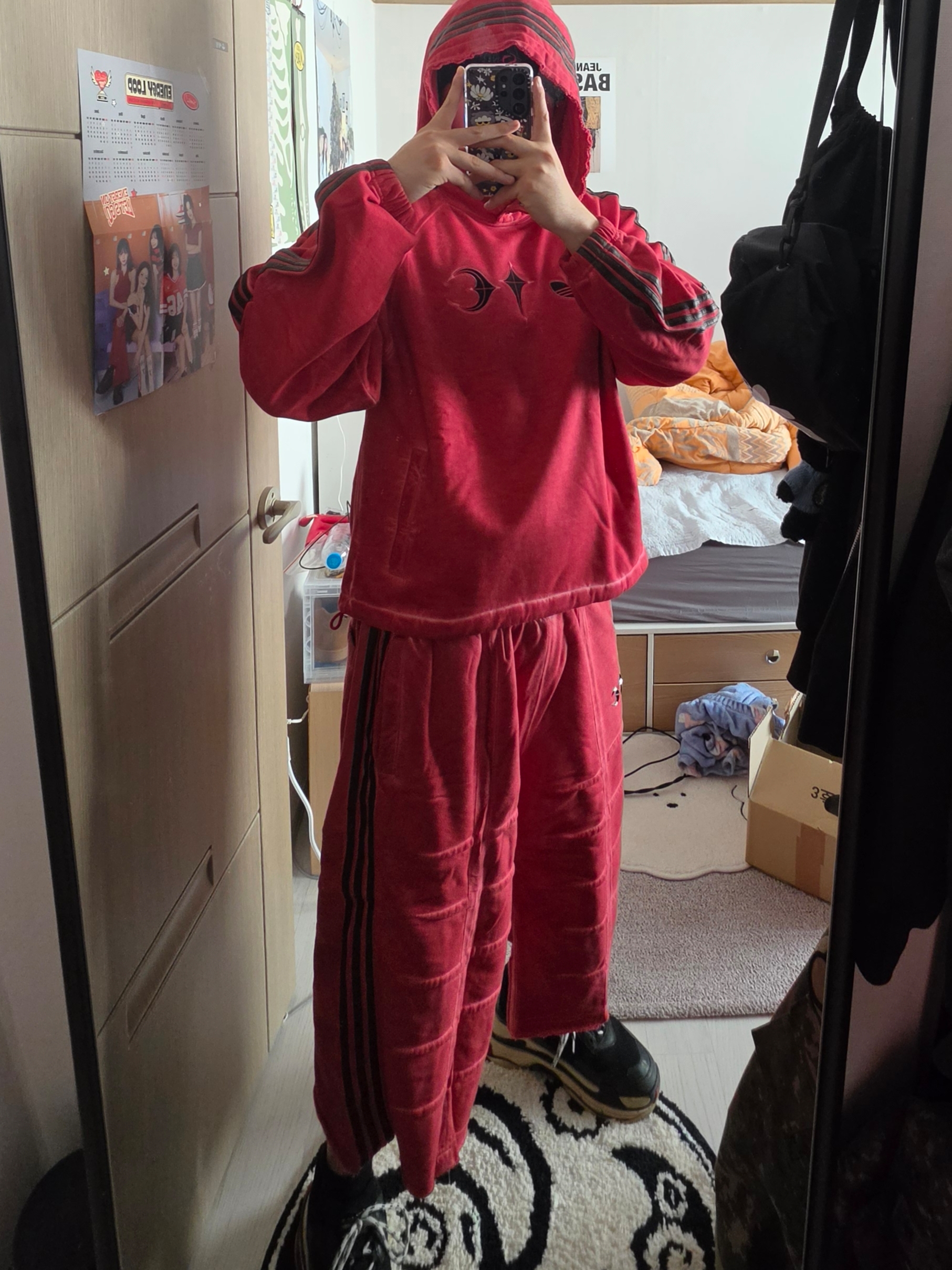 Adidas x Thug Club Sweat Hoodie Power Red - KR Sizing, Adidas x Thug Club Bermuda Shorts Power Red - KR Sizing 착용 스타일 - 1