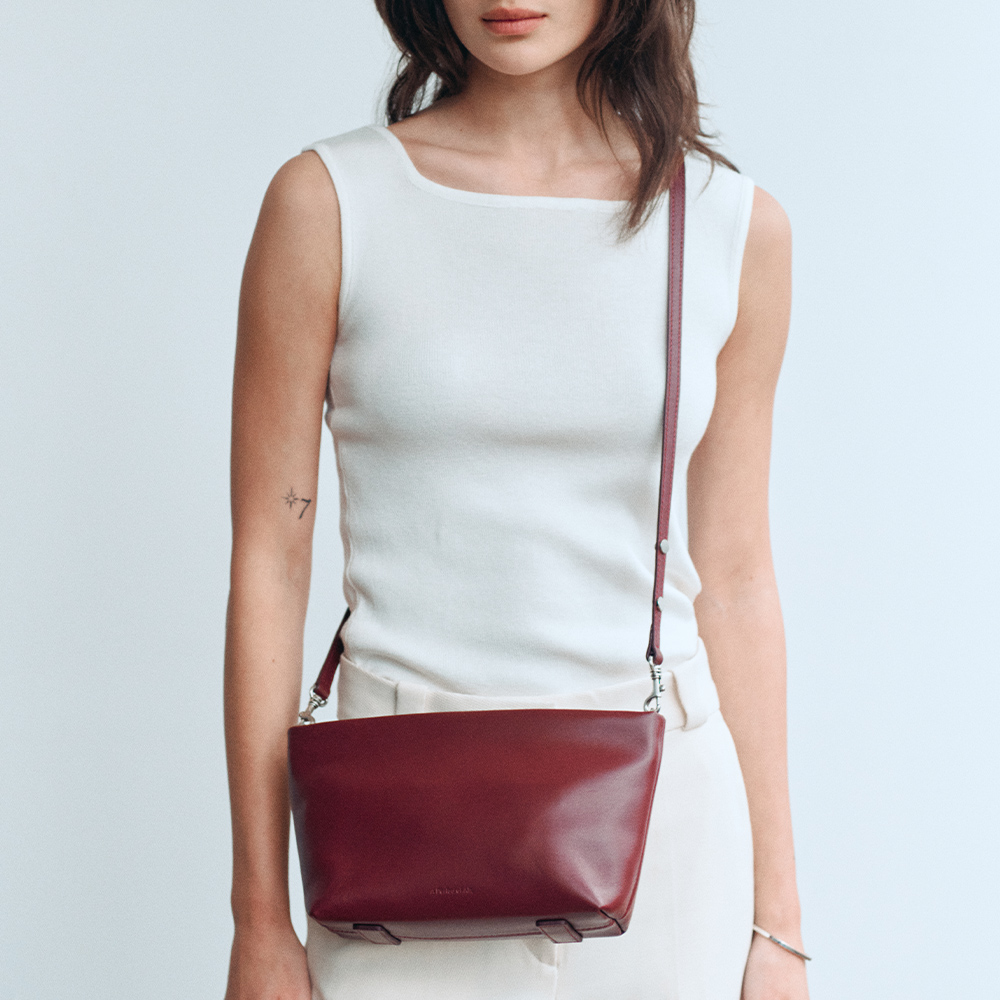 아포아 룬 스냅백 버건디(APOA Lune Snap Bag Burgundy) - 2