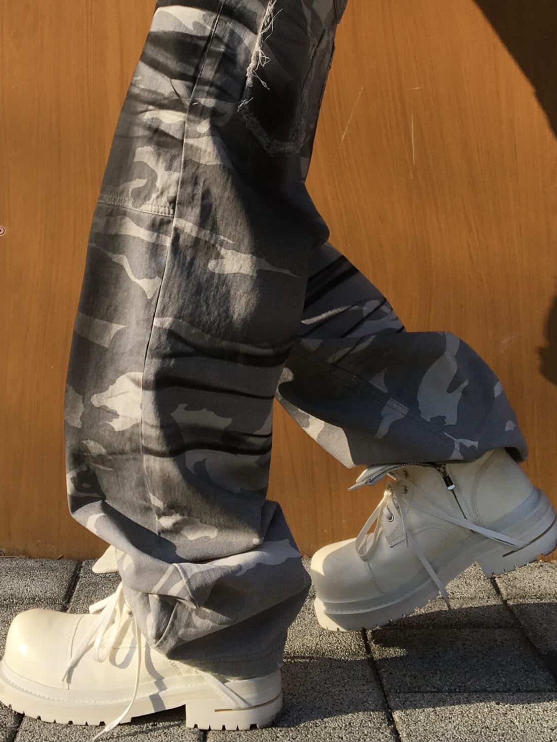 BLR Faded Camo Carpenter Pants 착용 스타일