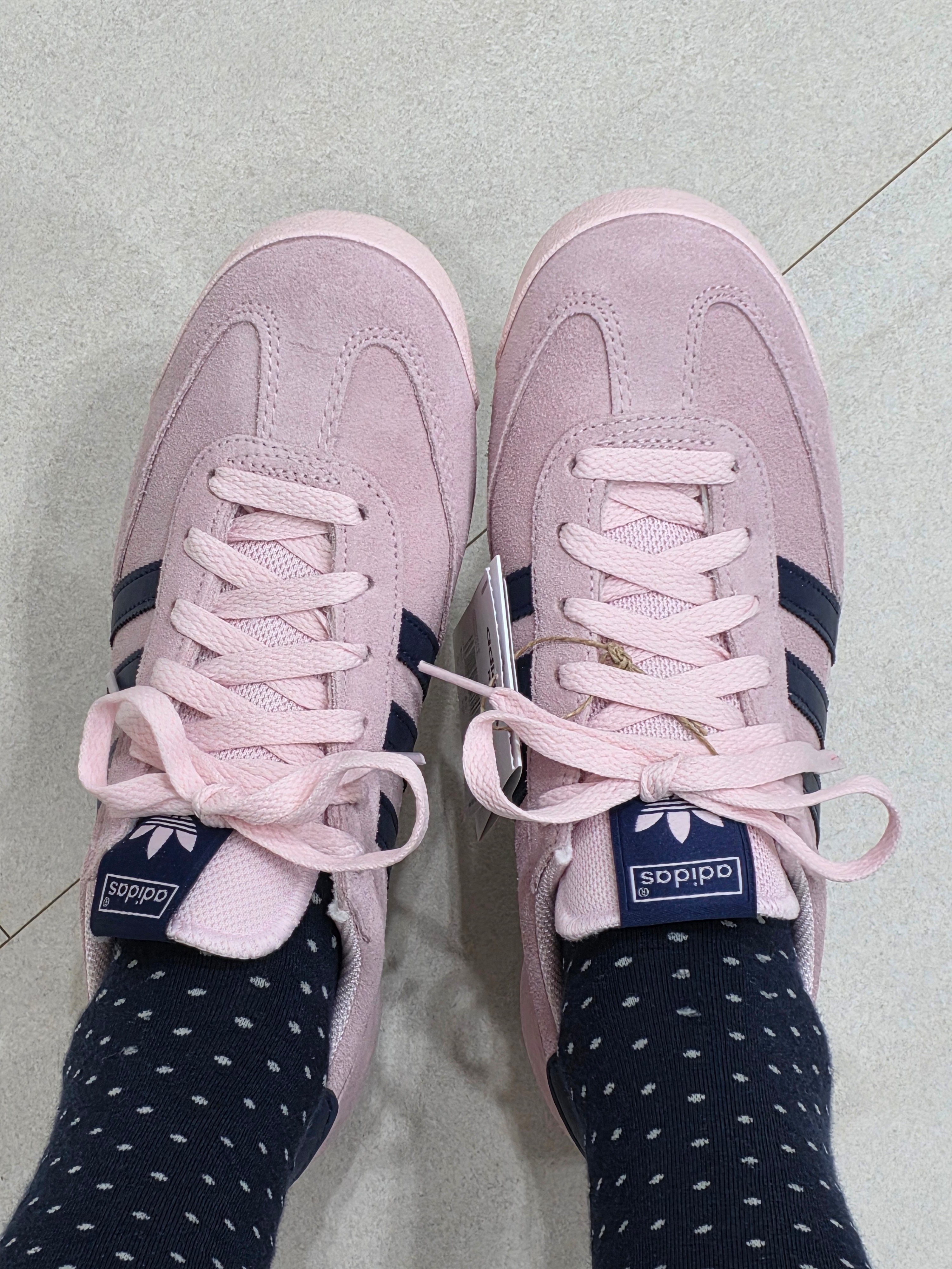 Adidas R71 Clear Pink Dark Blue 착용 스타일 - 2