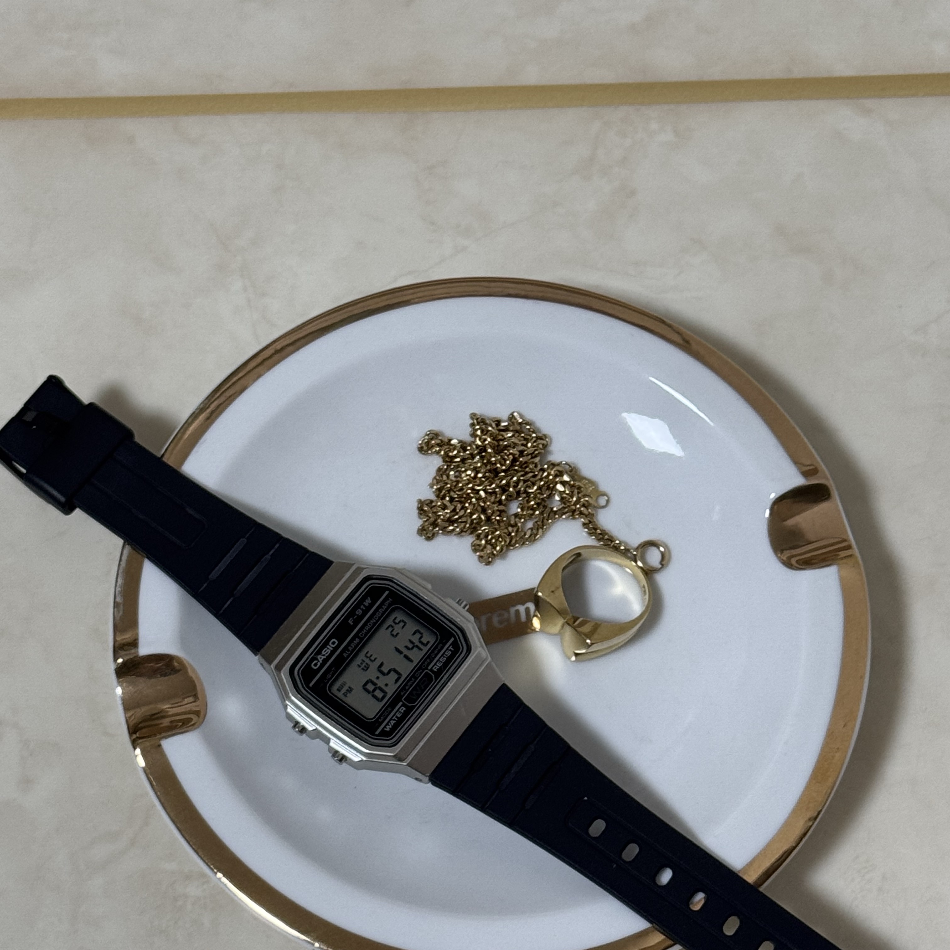 Casio F-91WM-7 착용 스타일