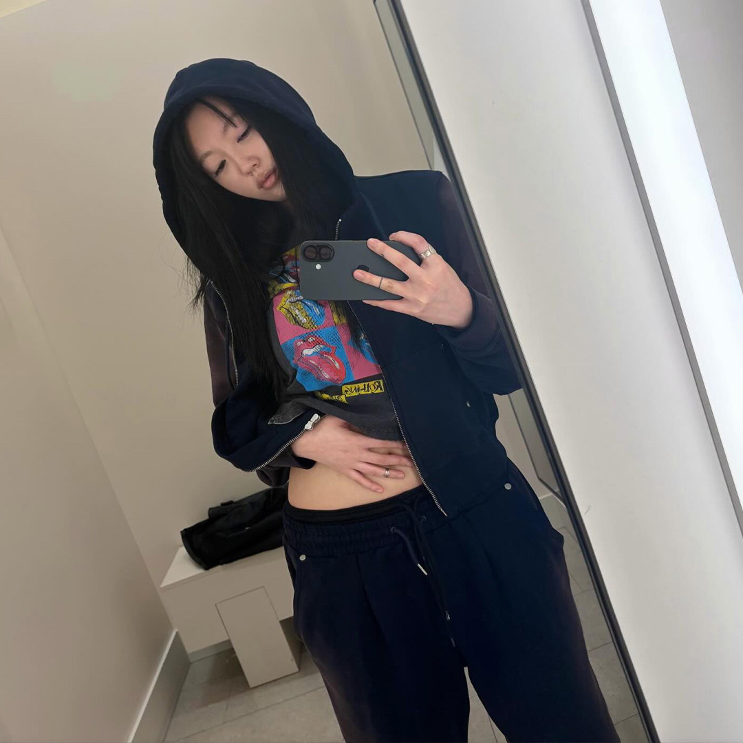Thevinylhouse Dyed Crop Hoodie Zip-Up Navy, Thevinylhouse Dyed Sweat Pants Navy 착용 스타일