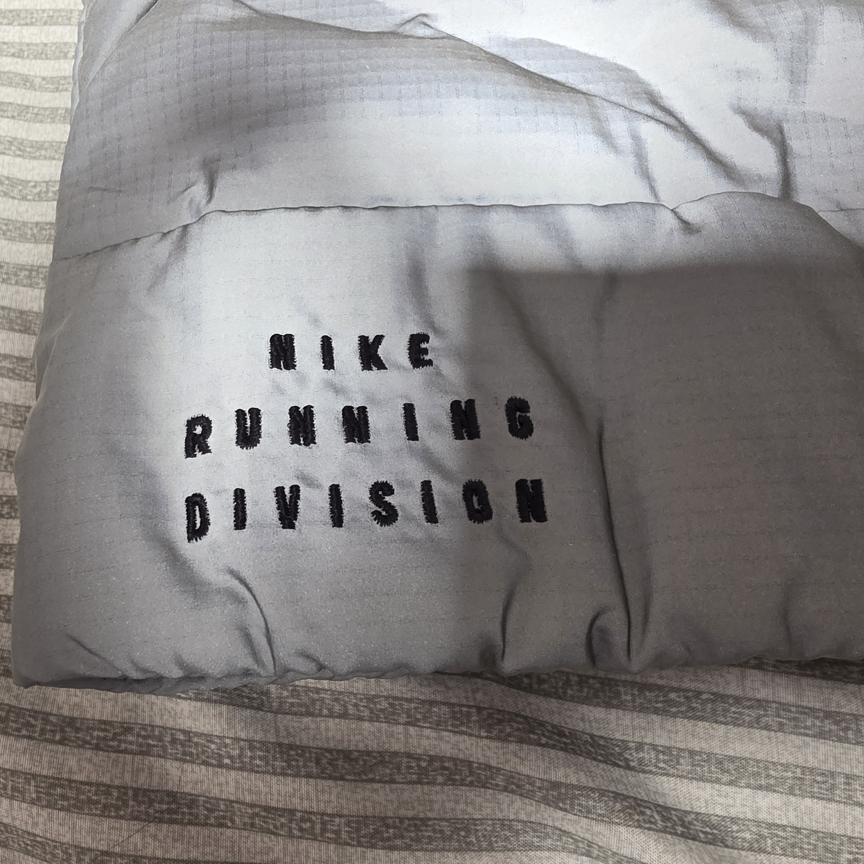 Nike Therma-Fit ADV Running Division Running Vest Reflect Silver - Asia, Nike Therma-Fit ADV Reflective Design Running Vest Reflect Silver - Asia 착용 스타일 - 3