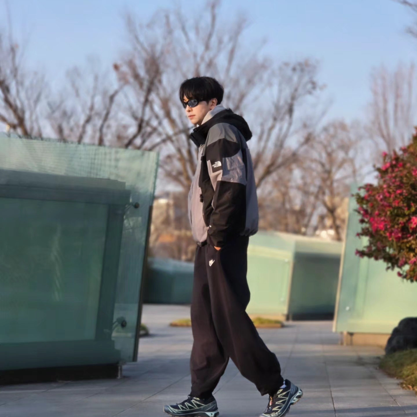 The North Face Line-X Jacket Gray - 25FW, Nike Club Fleece Oversized French Terry Pants Black White - Asia 착용 스타일 - 1