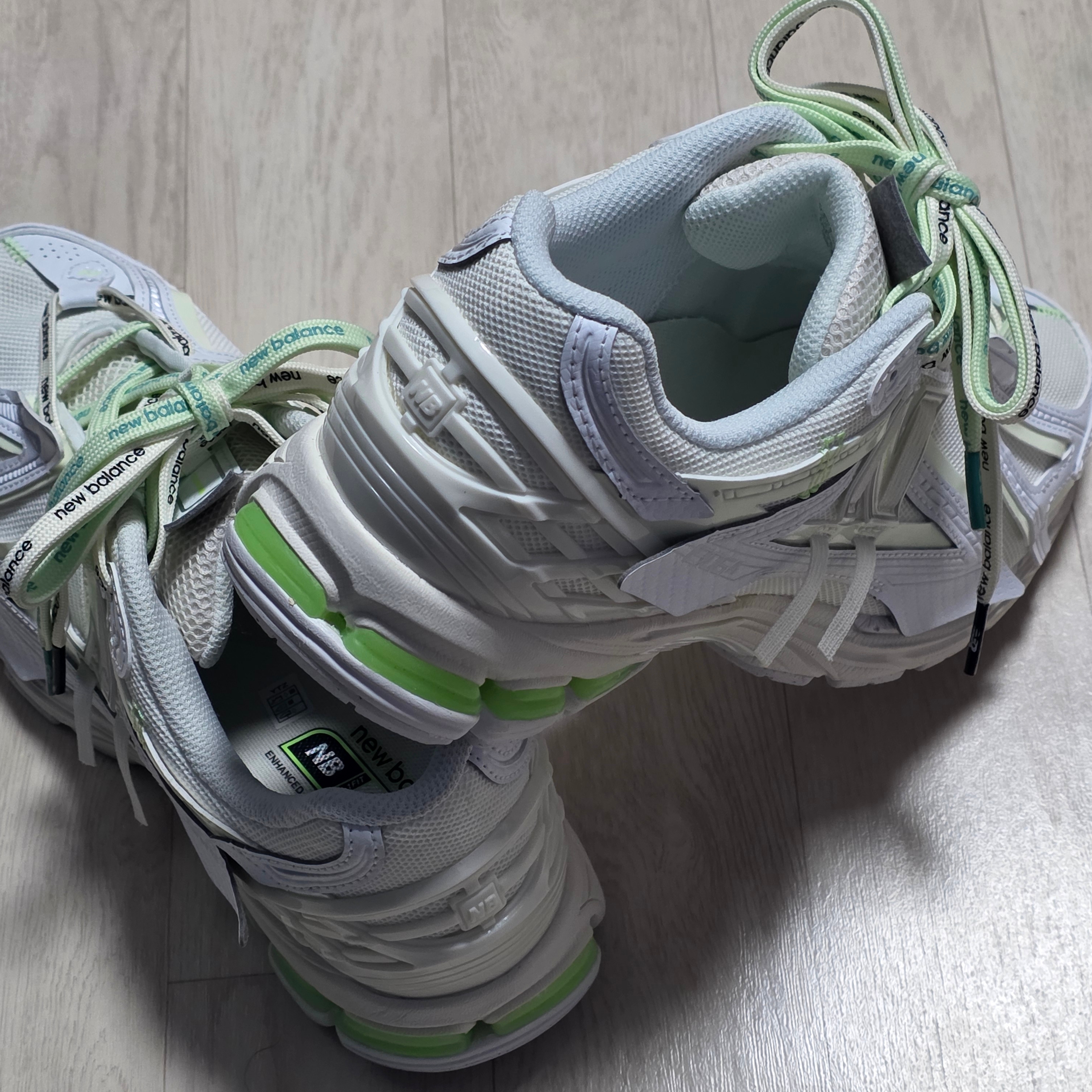 New Balance 1906A White Mint Flash 착용 스타일 - 4