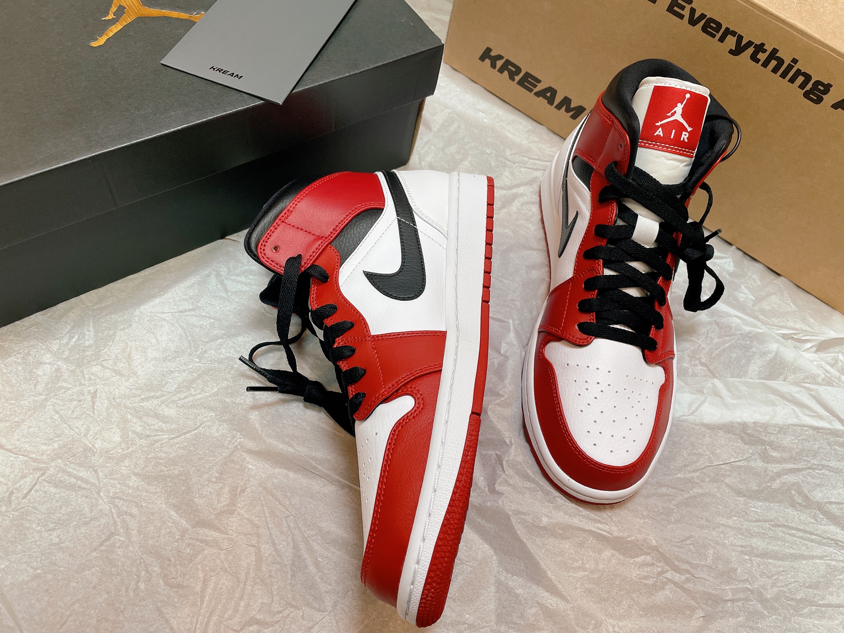 Jordan 1 Mid Chicago 2020 착용 스타일