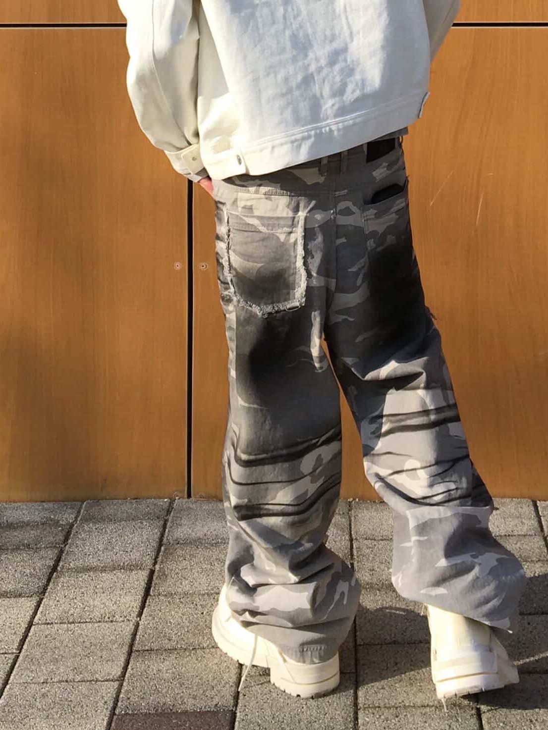 BLR Faded Camo Carpenter Pants 착용 스타일