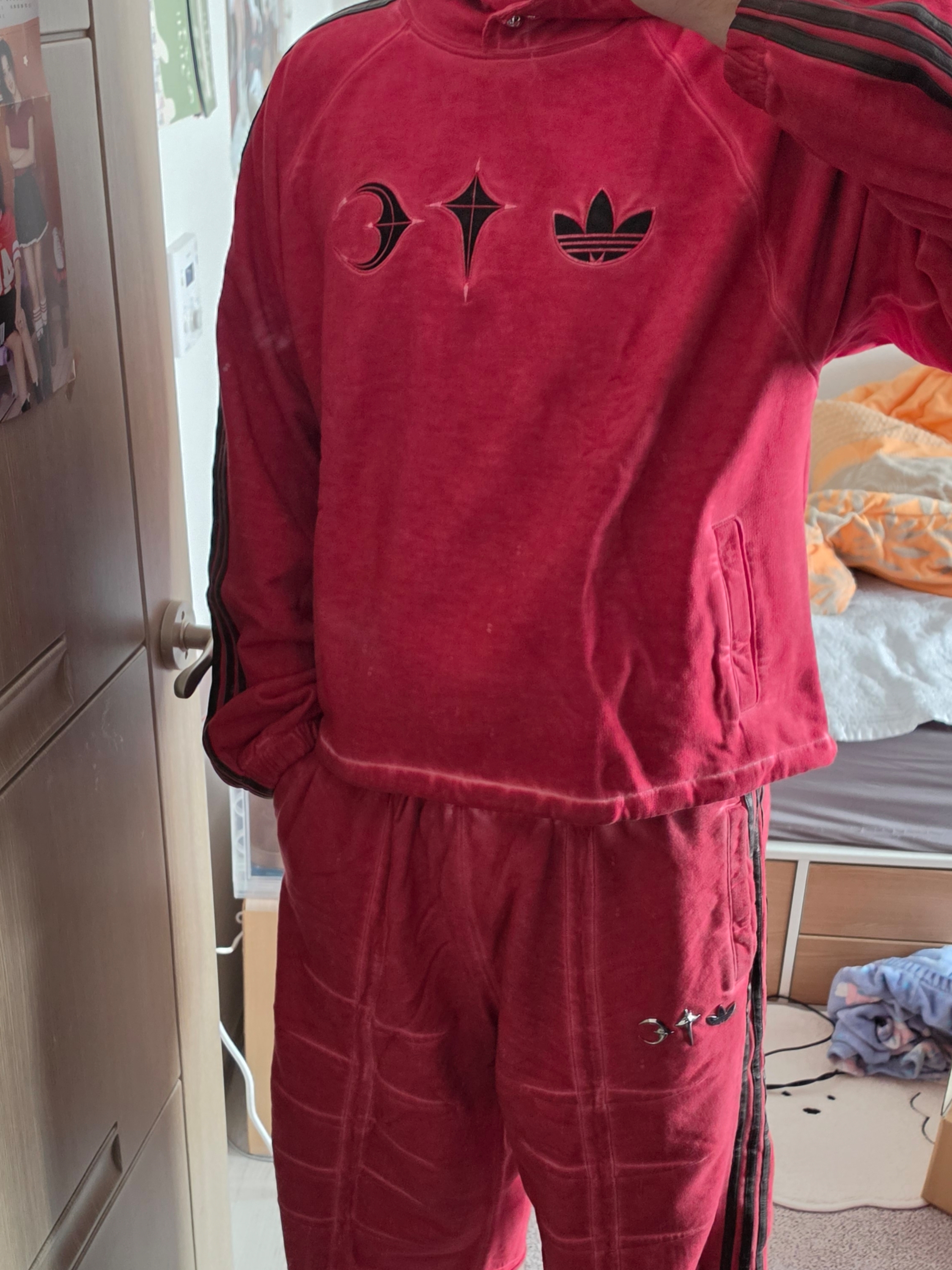 Adidas x Thug Club Sweat Hoodie Power Red - KR Sizing, Adidas x Thug Club Bermuda Shorts Power Red - KR Sizing 착용 스타일 - 2