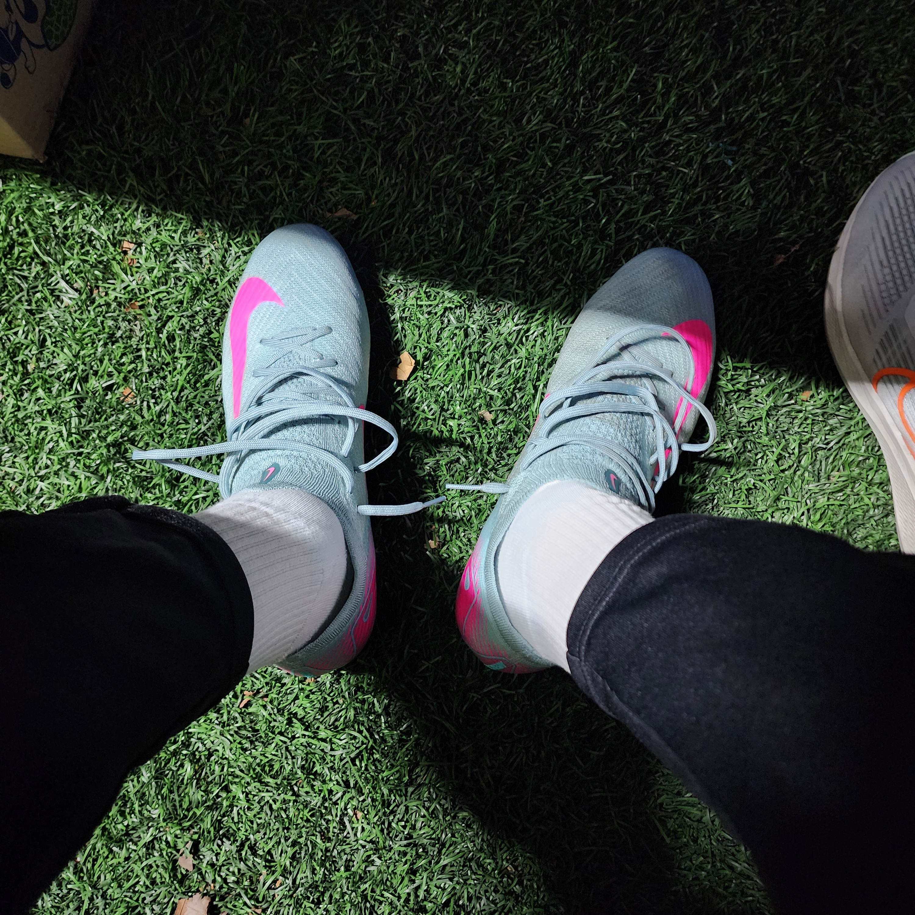Nike Zoom Mercurial Vapor 16 Elite AG Pro Ocean Cube Pink Blast 착용 스타일