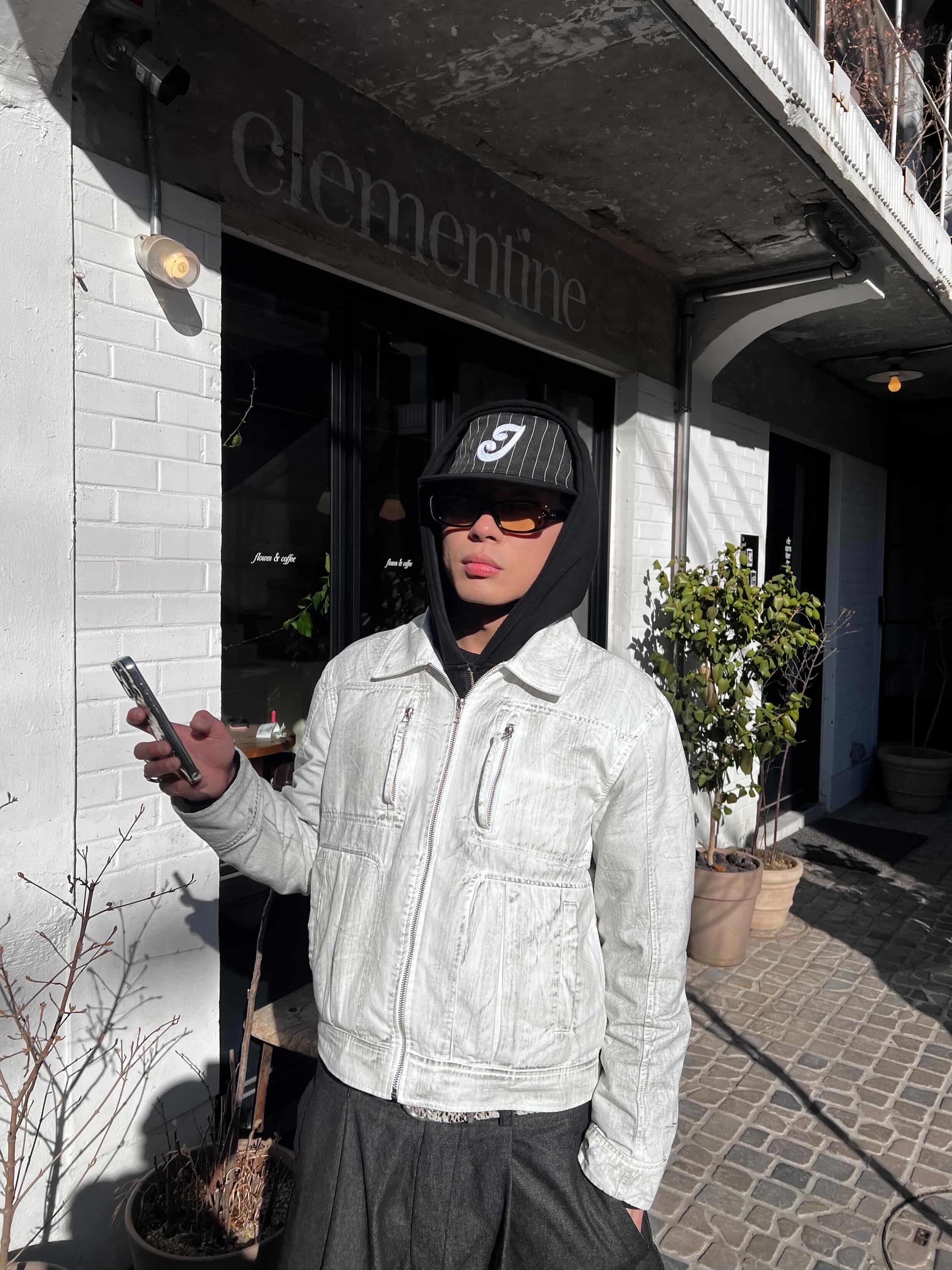 BLR Anchored Puller Utility Jacket White 착용 스타일