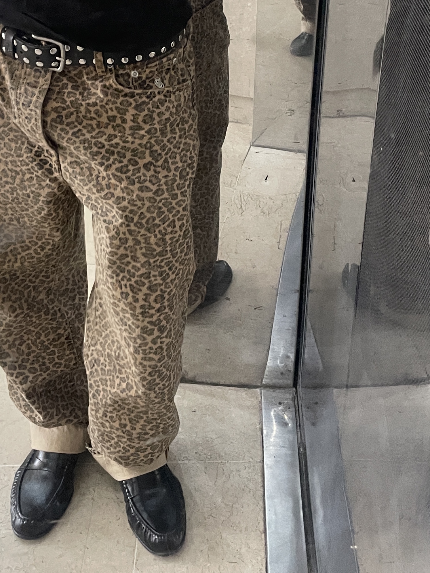 Stussy New Classic Jean Denim Leopard 착용 스타일 - 2