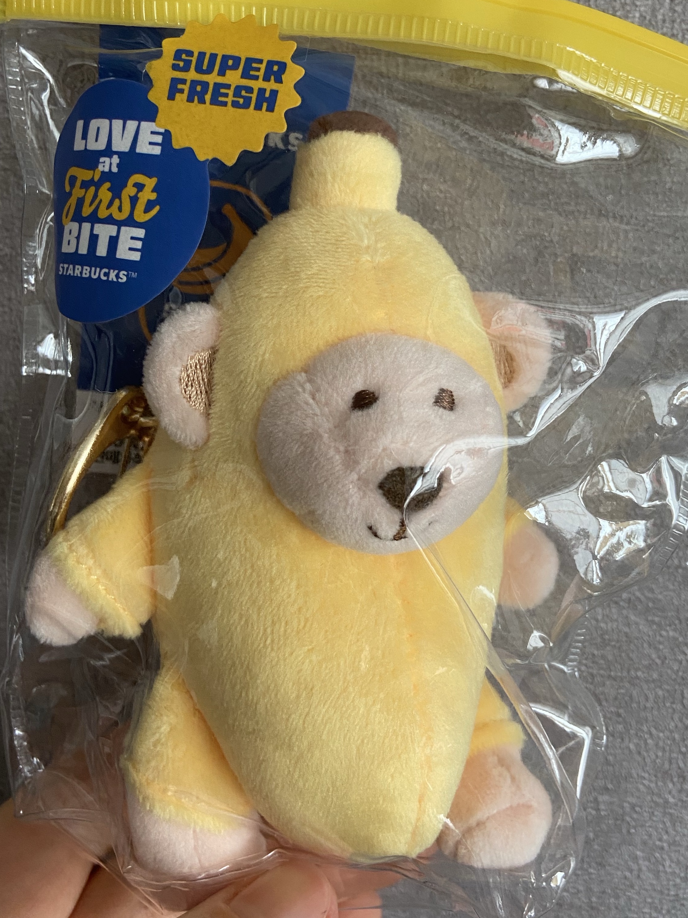 Starbucks Grocery Market Banana Bearista Keychain 착용 스타일 - 2