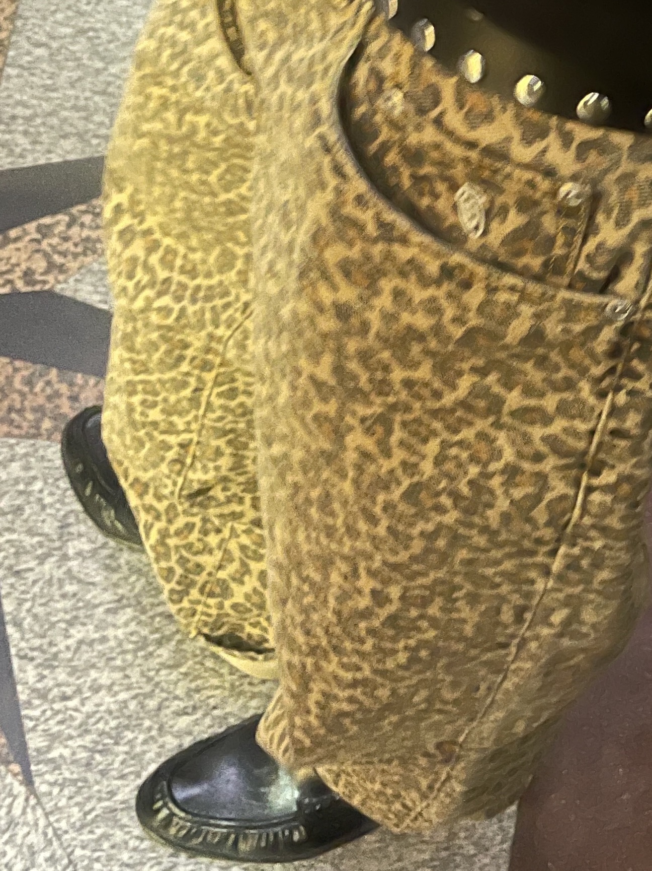 Stussy New Classic Jean Denim Leopard 착용 스타일 - 1