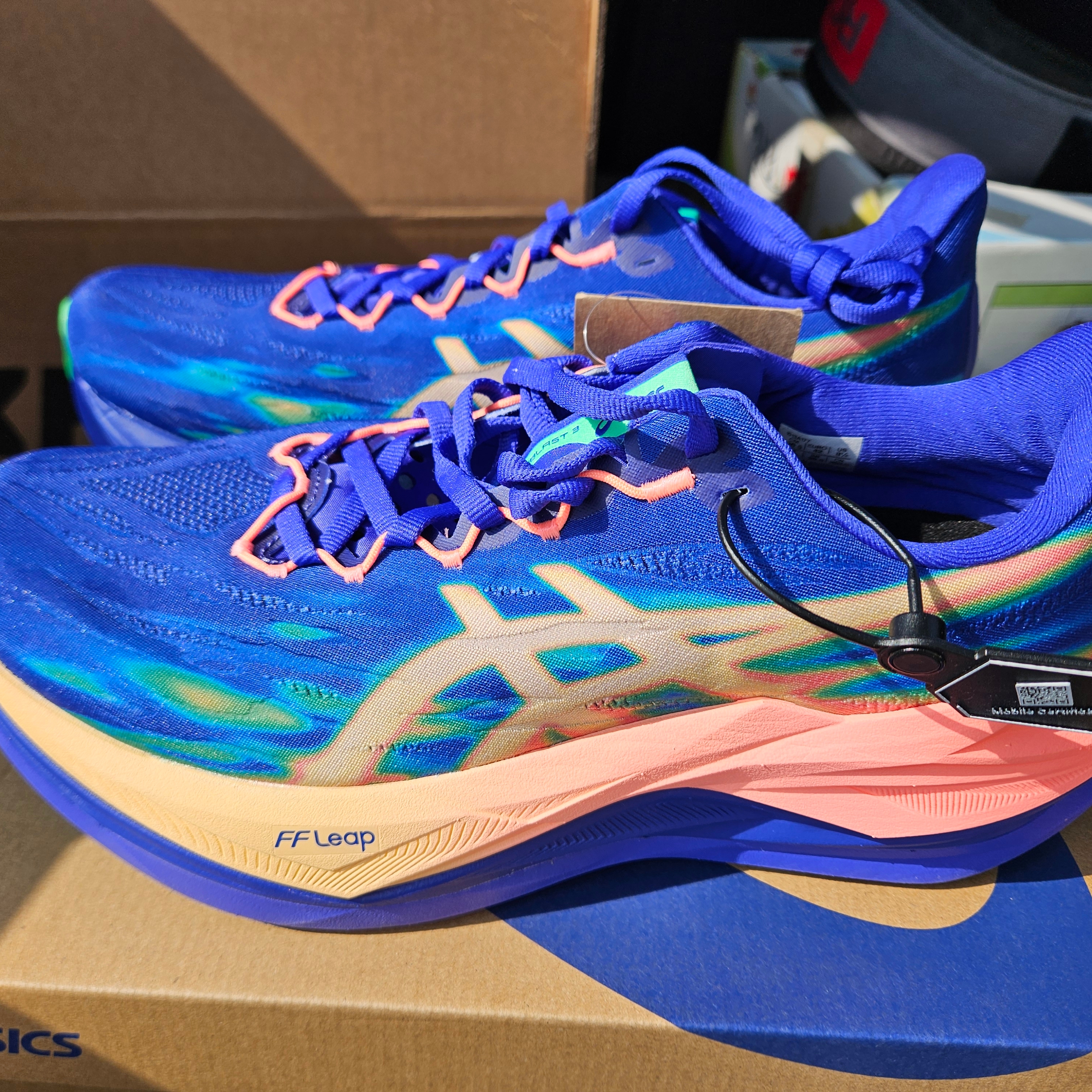 Asics Superblast 3 Cobalt Burst Light Orange 착용 스타일