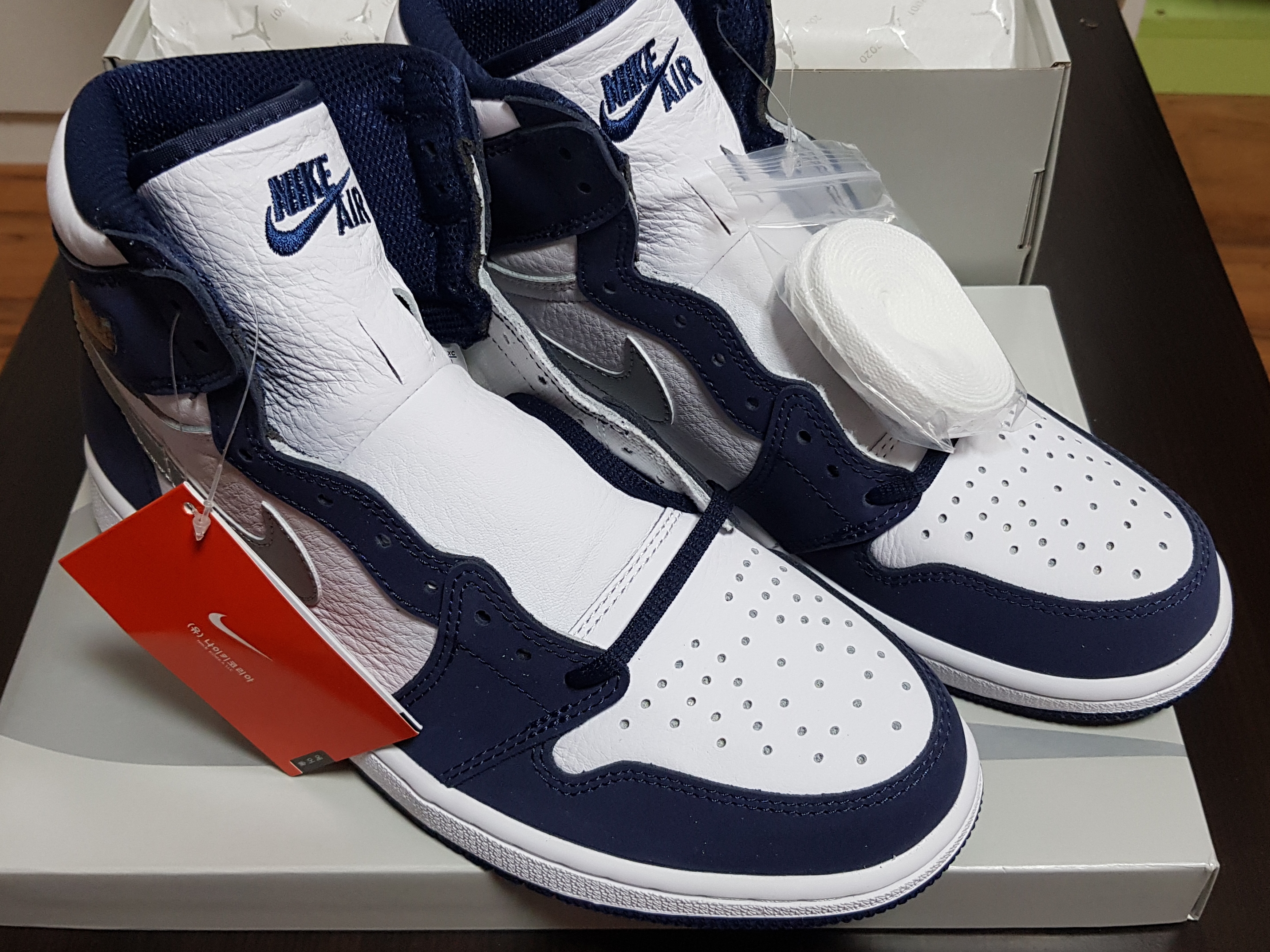 Jordan 1 Retro High OG CO.JP Midnight Navy 착용 스타일
