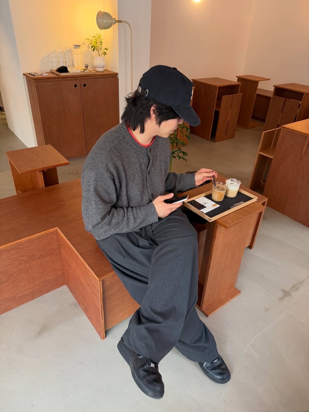 Sunday Ceremony Sy Logo 5 Panel Cotton Cap - Navy 착용 스타일 - 2