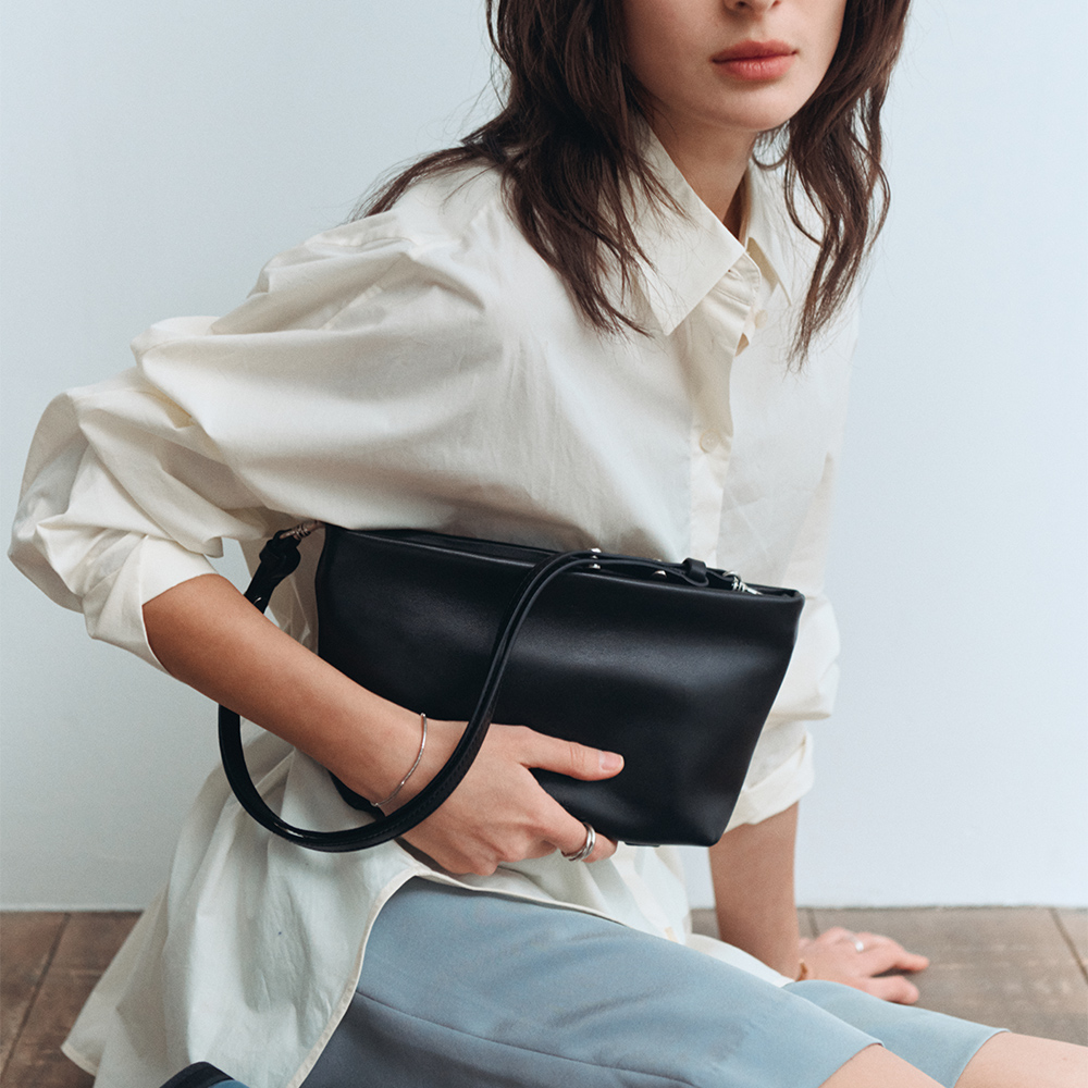 아포아 룬 스낵백 블랙(APOA Lune Snap Bag Black) - 2
