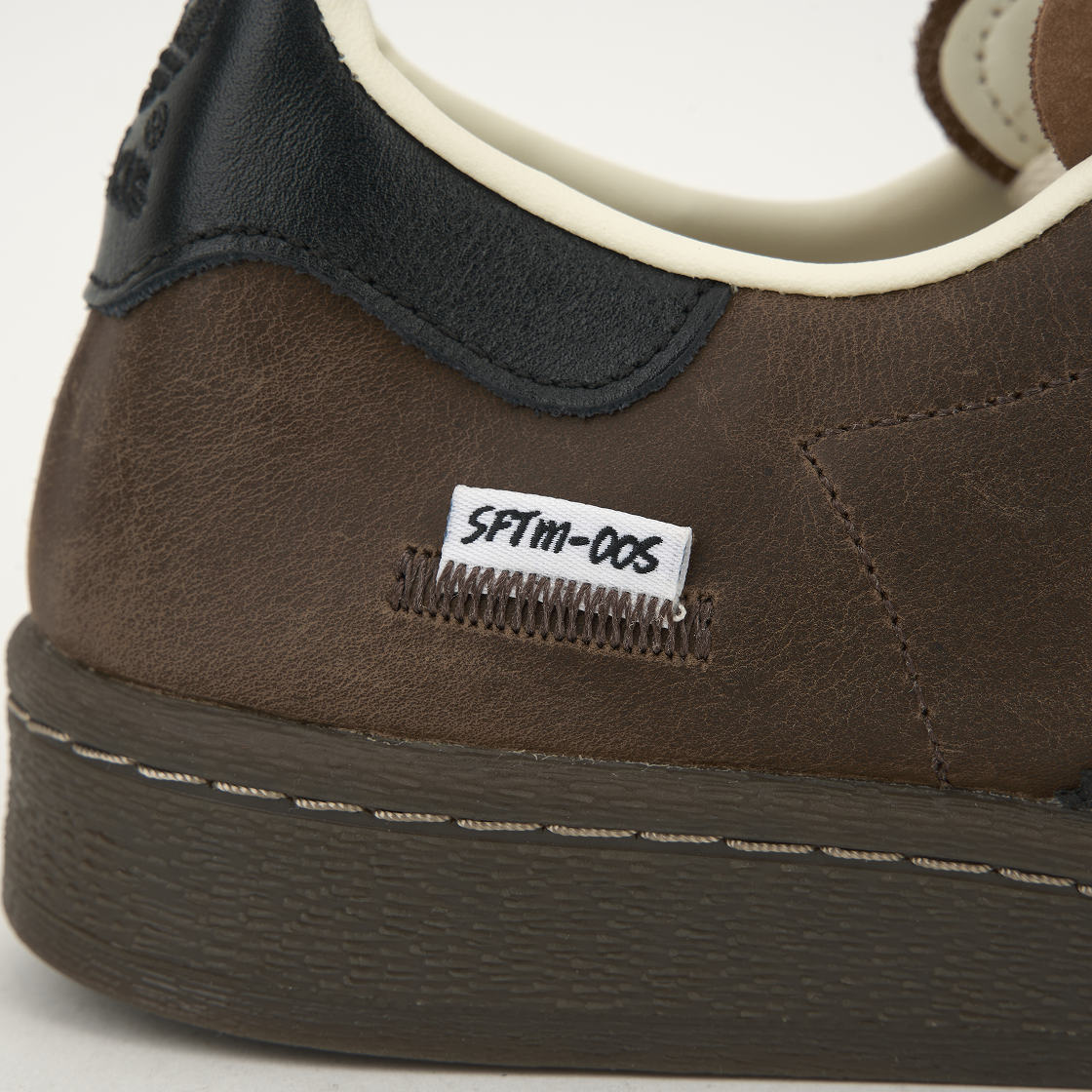아디다스 x 송 포 더 뮤트 슈퍼스타 82 카키 코어 블랙(Adidas x Song for the Mute Superstar 82 Khaki Core Black) - 8