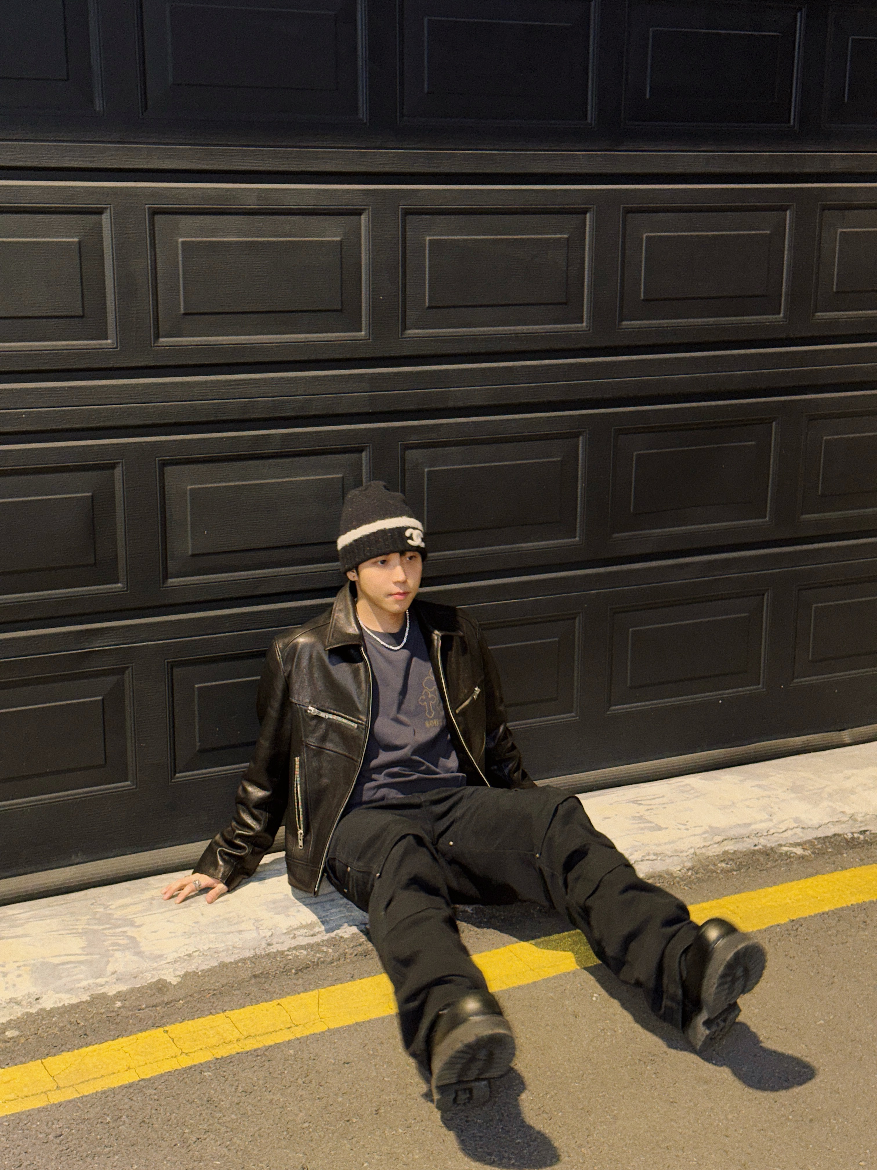 STU Lambskin Zipper Leather Jacket In Black, Vacant Archive Men Fedry Work-Pants Black 착용 스타일 - 6