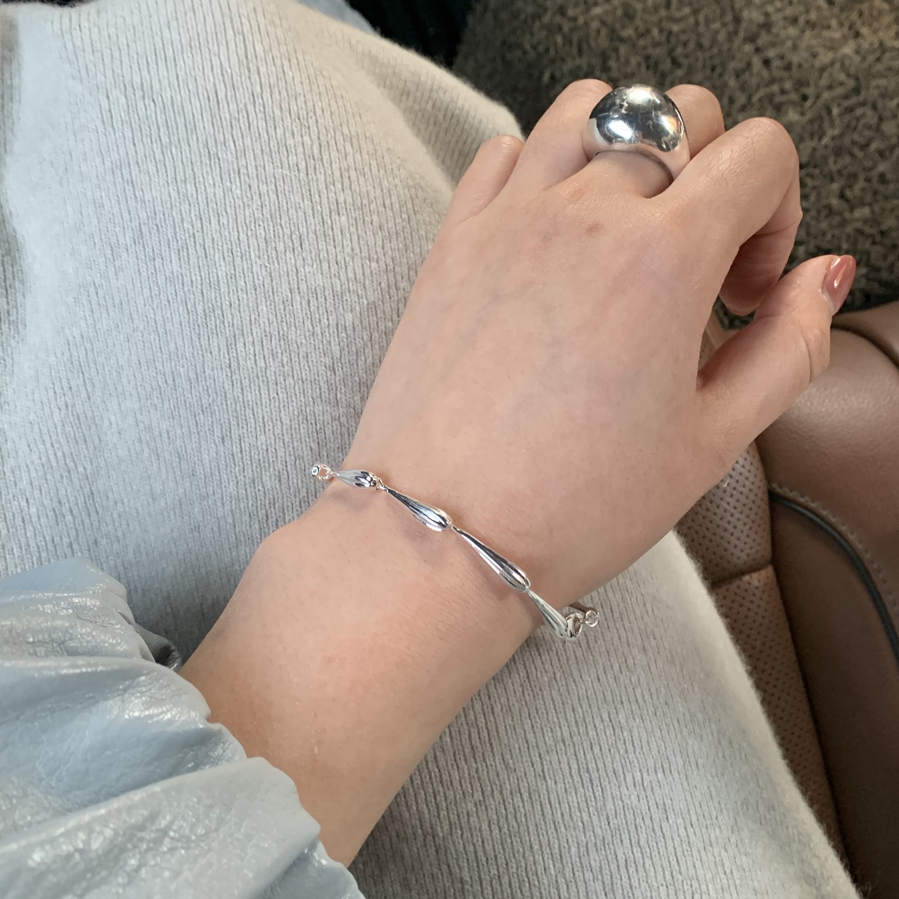 Plasticana Gardana Clog Chanvre - 26SS, Byweekend Momo Ring Silver 착용 스타일 - 3