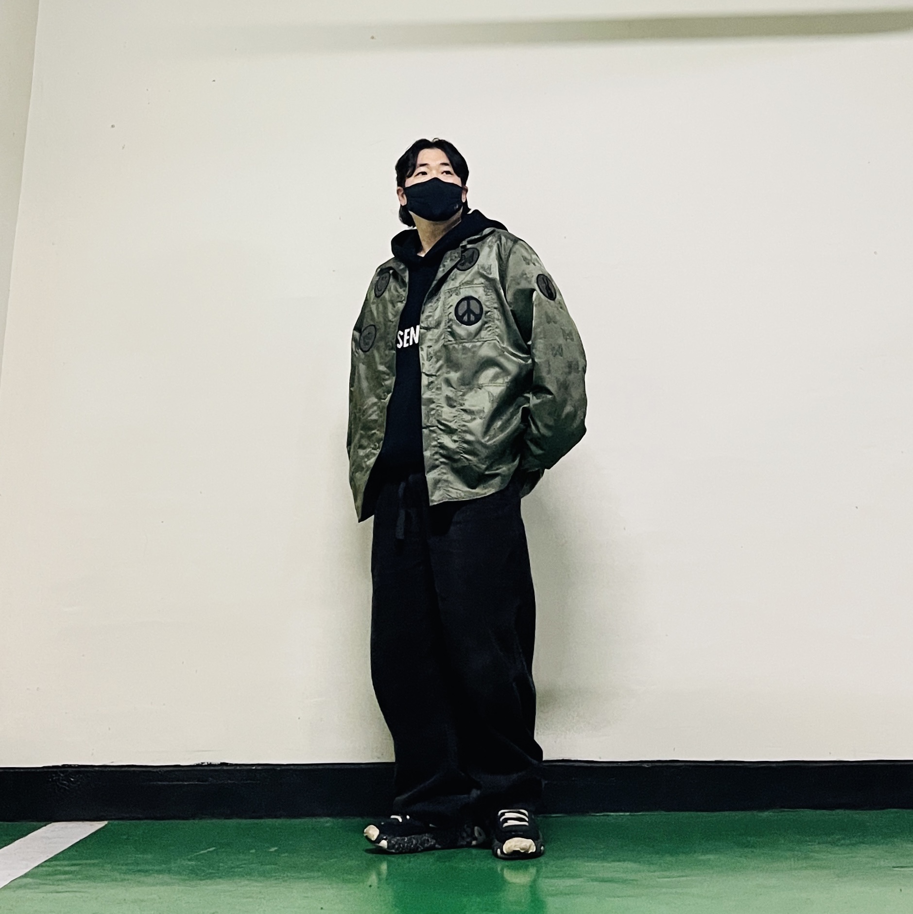Needles D.N. Coverall Papillon Jacquard Sateen Olive, Essentials Knit Hoodie Black - 20FW 착용 스타일 - 7