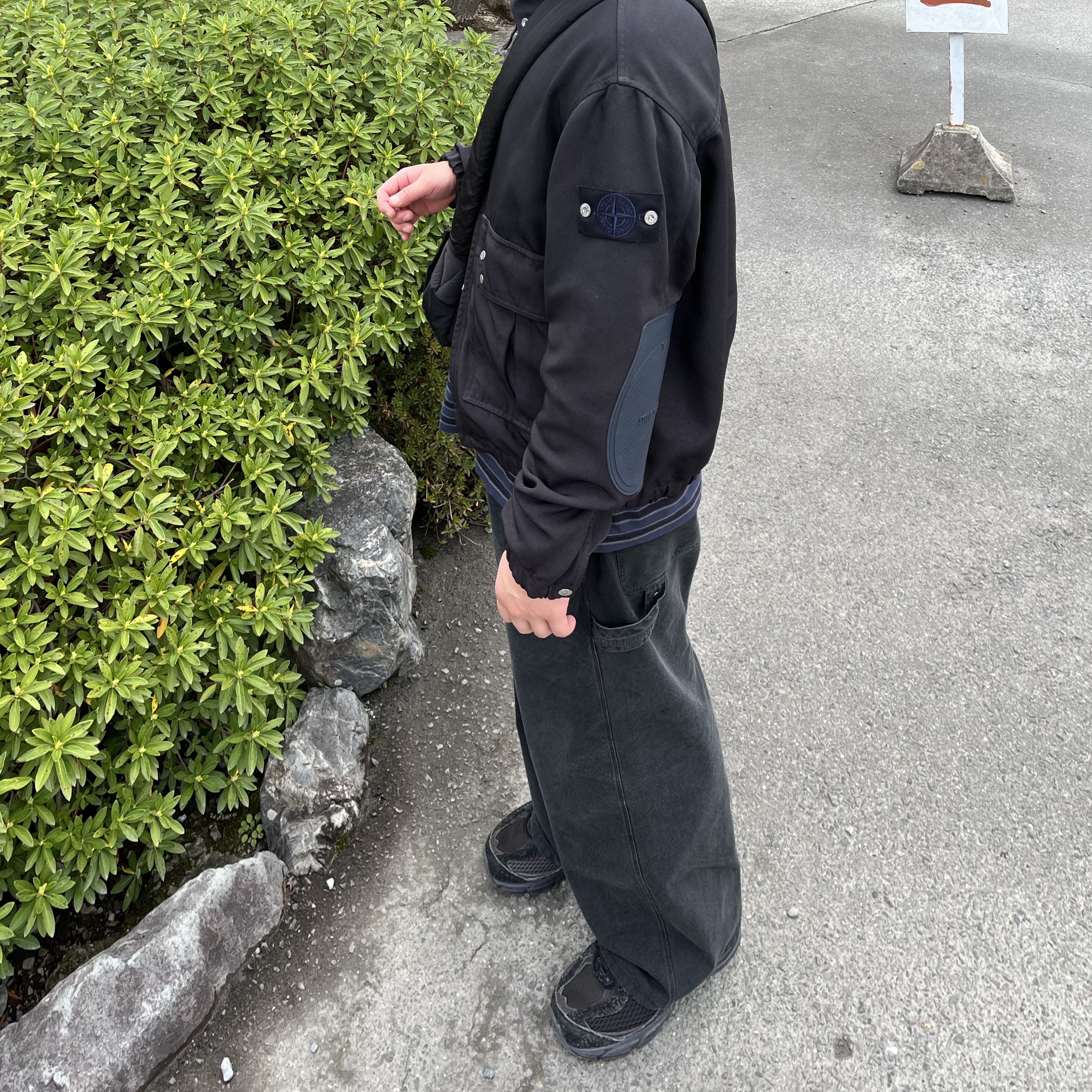 Stone Island 4100002 Dense Oxford Nylon-TC Coach Jacket with Anti-Drop Navy Blue - 26SS 착용 스타일