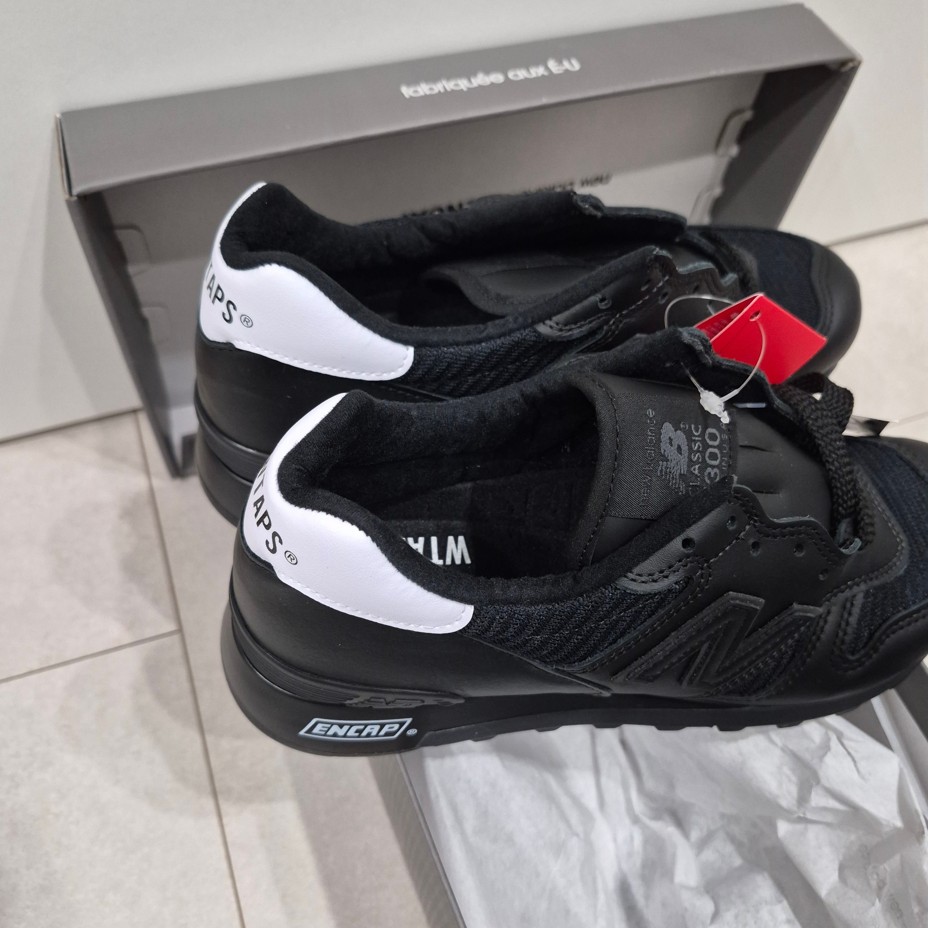 New Balance x WTAPS 1300 Made in USA Black White 착용 스타일 - 2