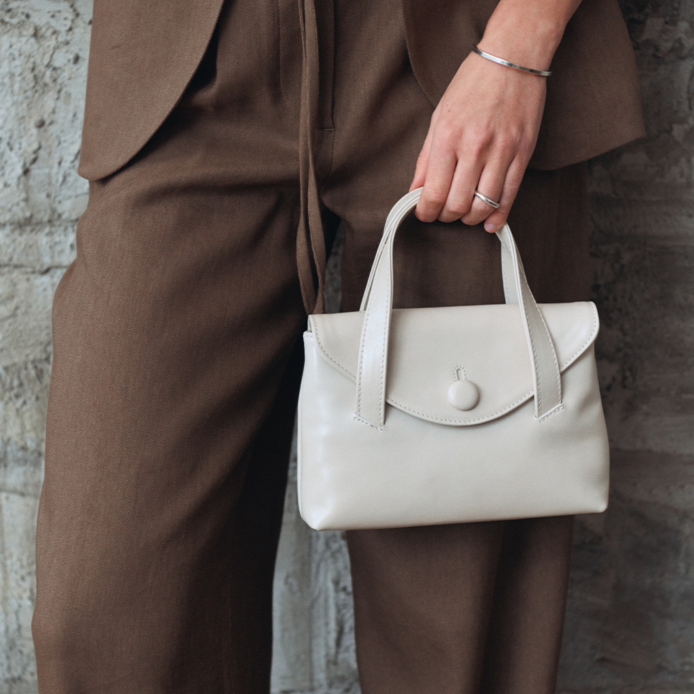 아포아 뮤즈 미니 토트백 오프화이트(APOA Muse Mini Tote Bag Off white) - 2