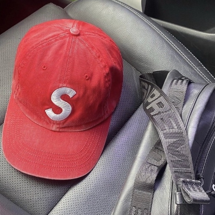 Supreme Pigment Coated S Logo 6-Panel Red - 25SS 착용 스타일