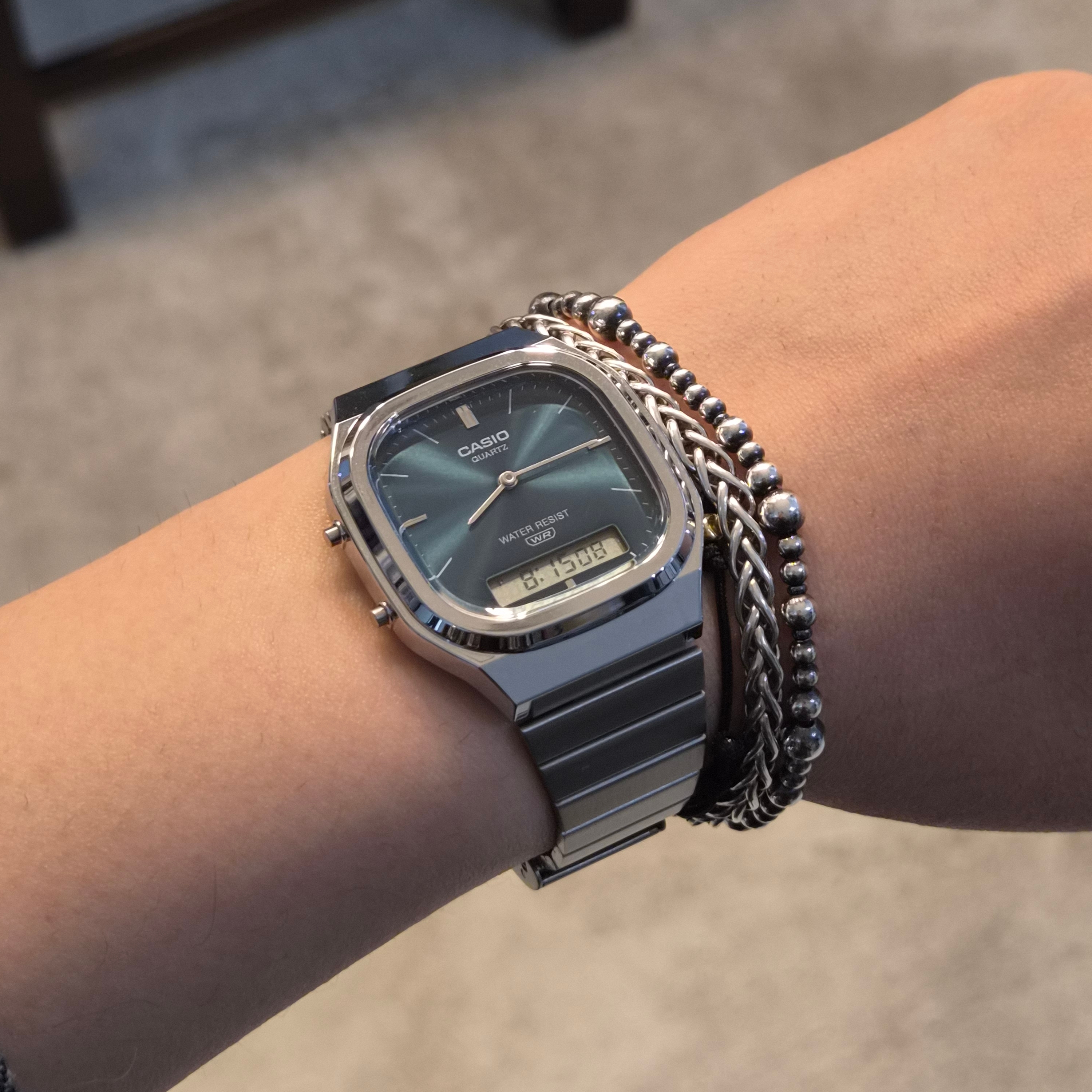 Casio AQ-240E-3A 착용 스타일 - 1