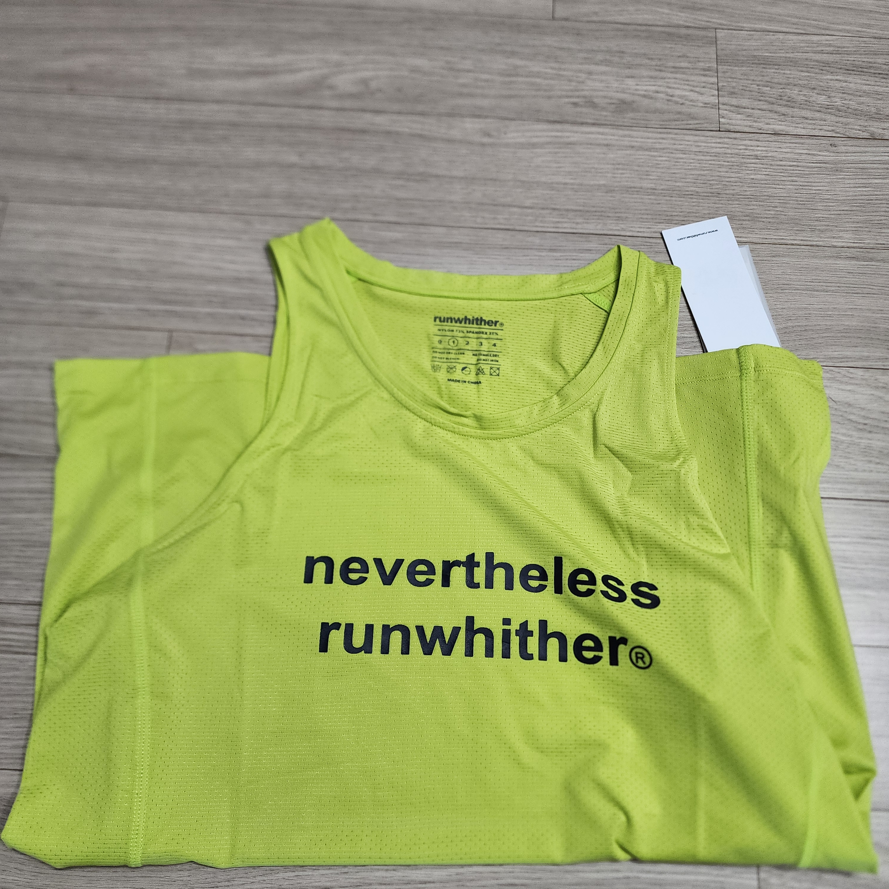 [KREAM 단독] runwhither Racing Singlet Lime 착용 스타일 - 1