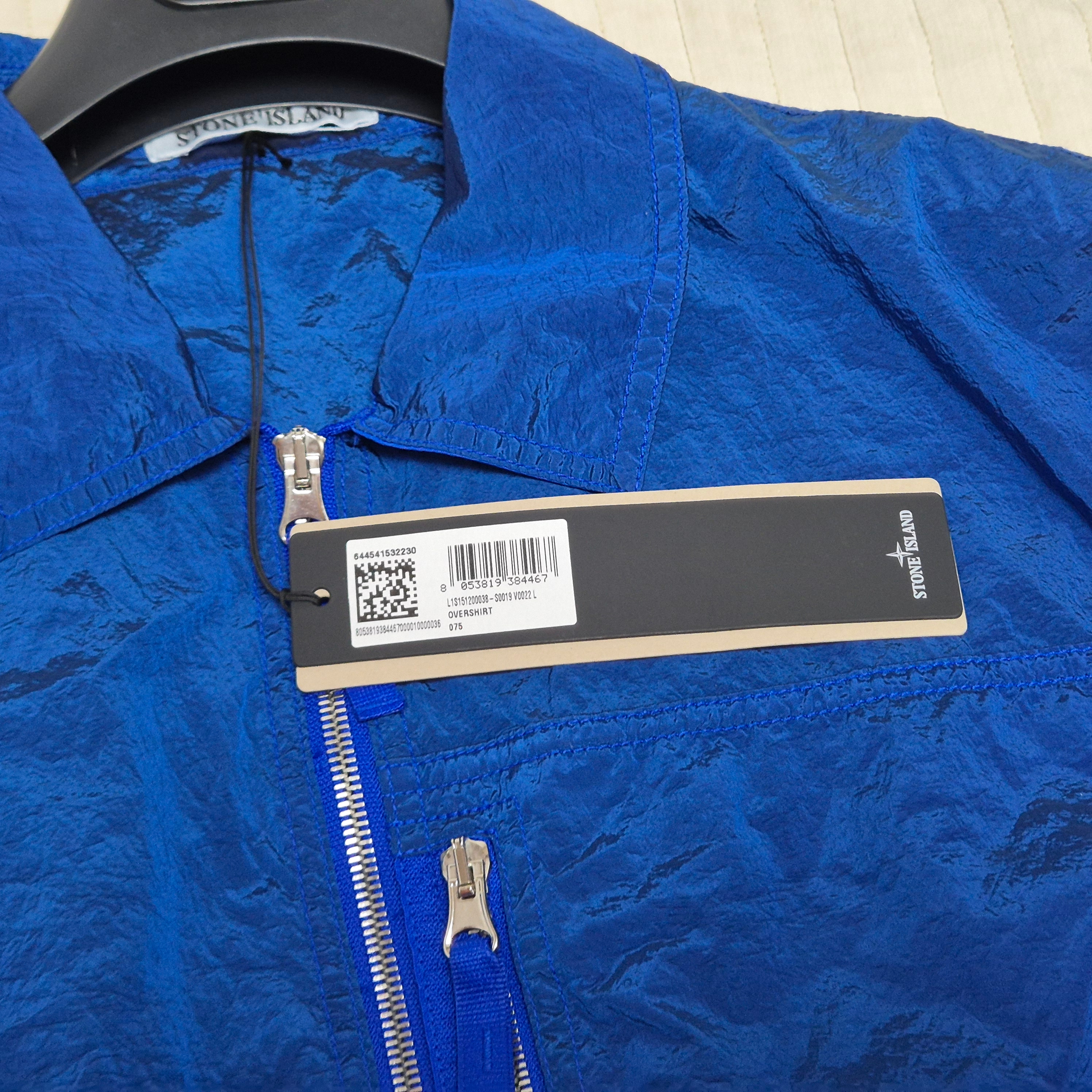 Stone Island 1200038 Nylon Metal In Econyl Regular-Fit Overshirt with Zip Pocket Bright Blue - 26SS 착용 스타일 - 3
