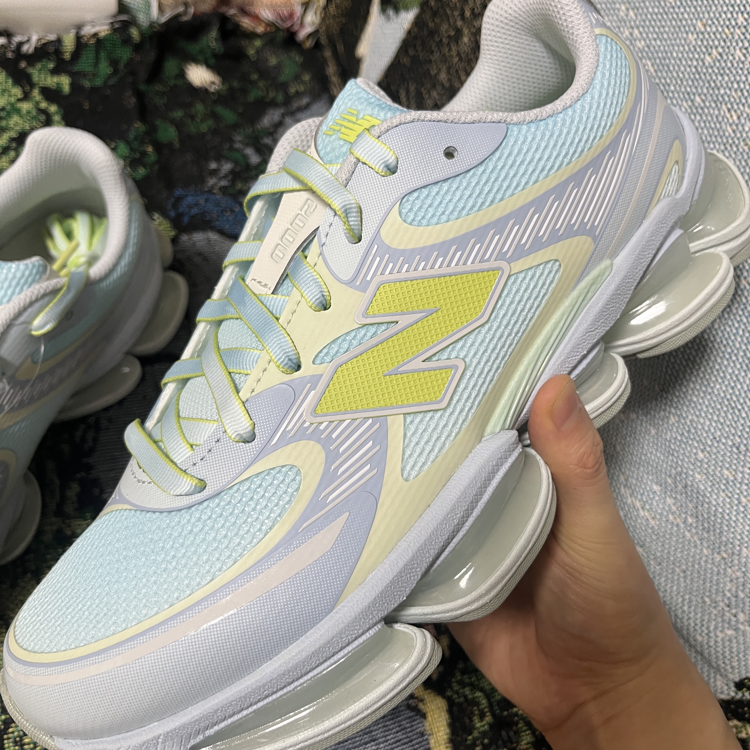 New Balance 2000 Abzorb Oxford Blue Dry Lime 착용 스타일 - 3