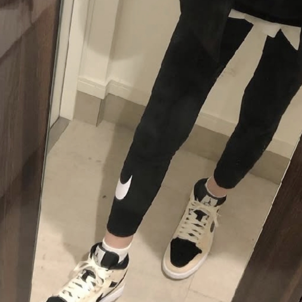 (W) Jordan 1 Mid Barely Orange 착용 스타일