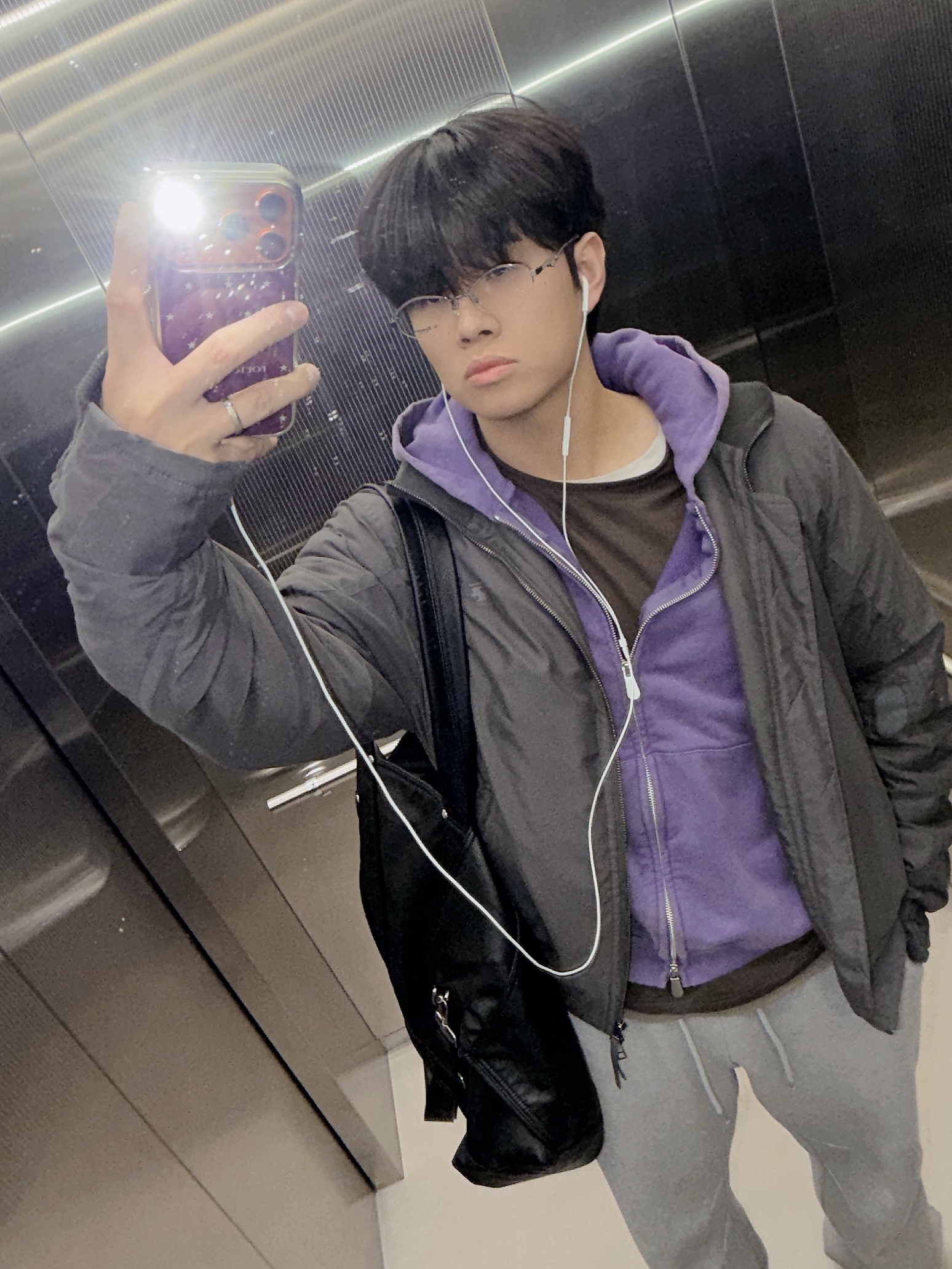 Suade Cropped Washed Hood Zip Up Purple, Sansan Gear Bomber Jacket Khaki 착용 스타일 - 2