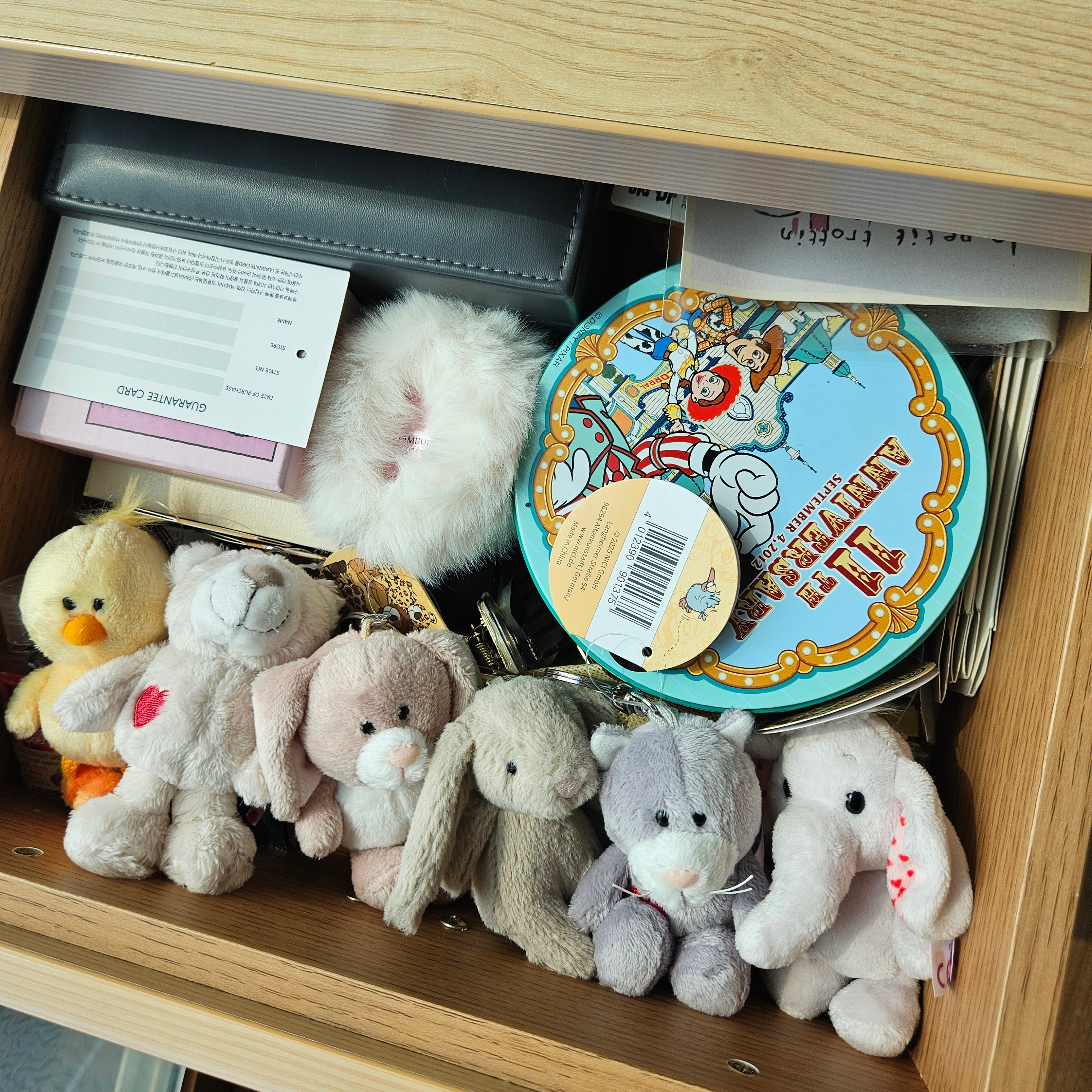 [KREAM 단독] NICI Keyholder Love elephant light grey 10cm GREEN 착용 스타일