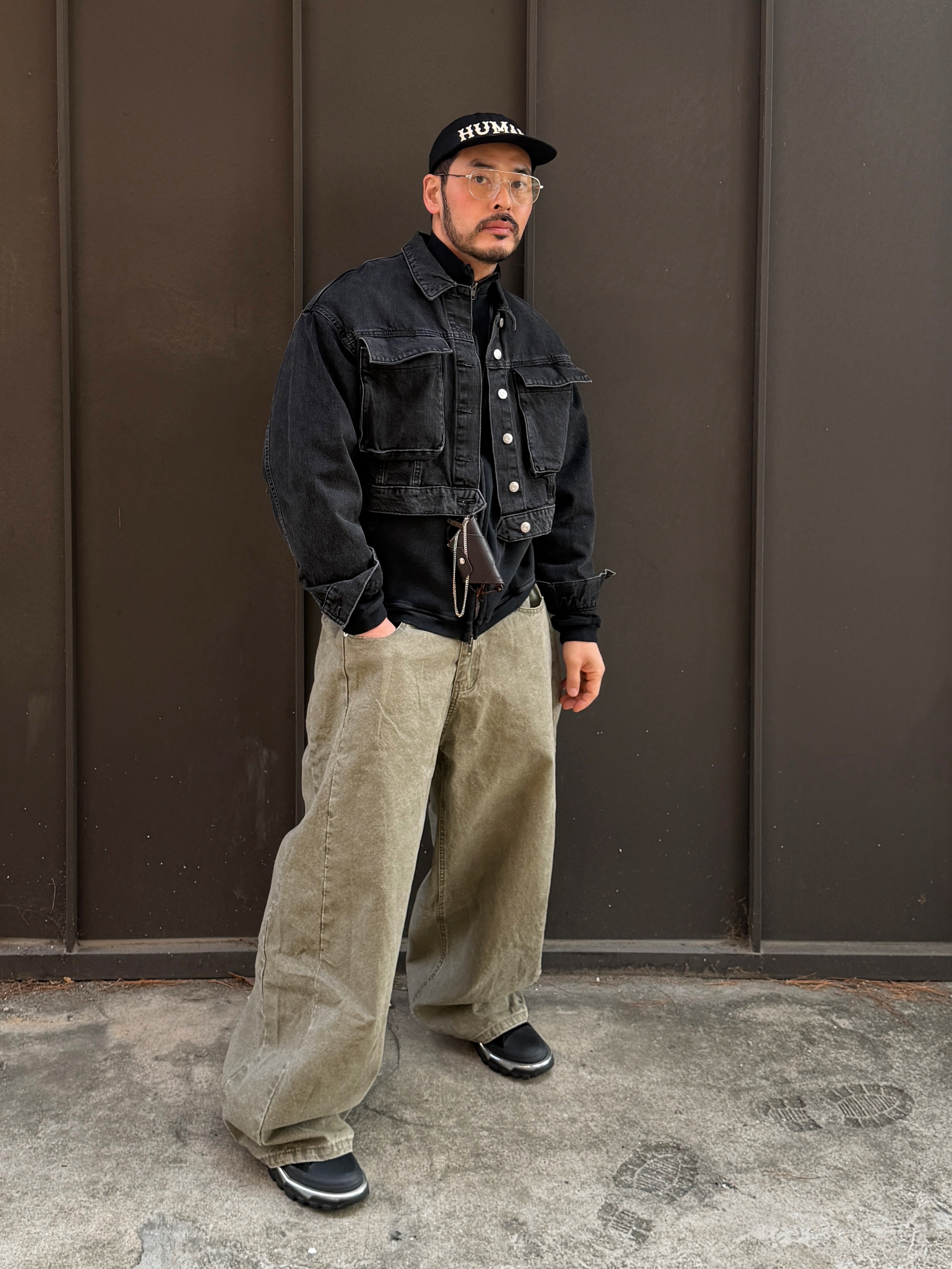 Adidas x Raf Simons Detroit Runner Core Black 착용 스타일 - 4