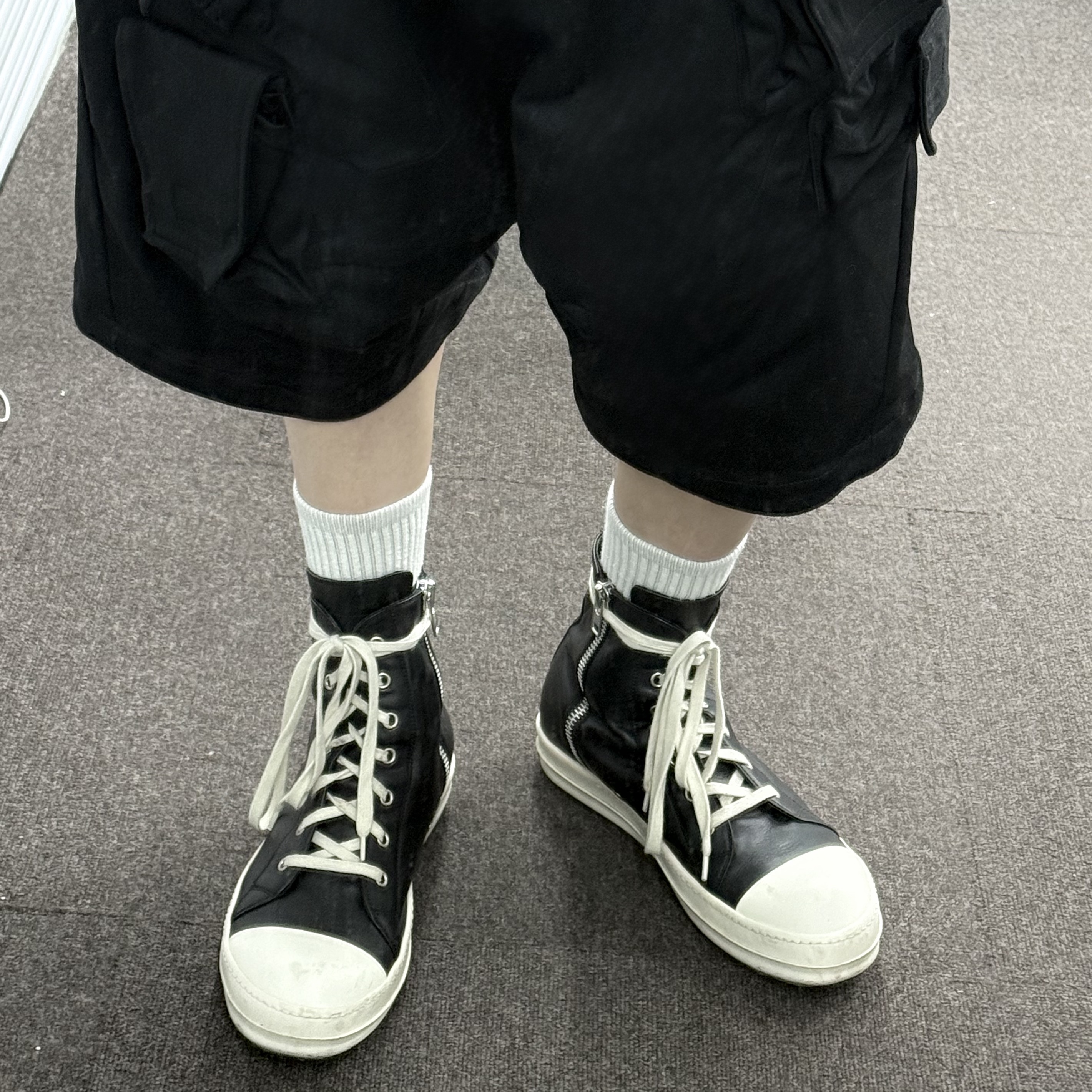 Rick Owens Concordians High Sneakers Black Milk 착용 스타일 - 2