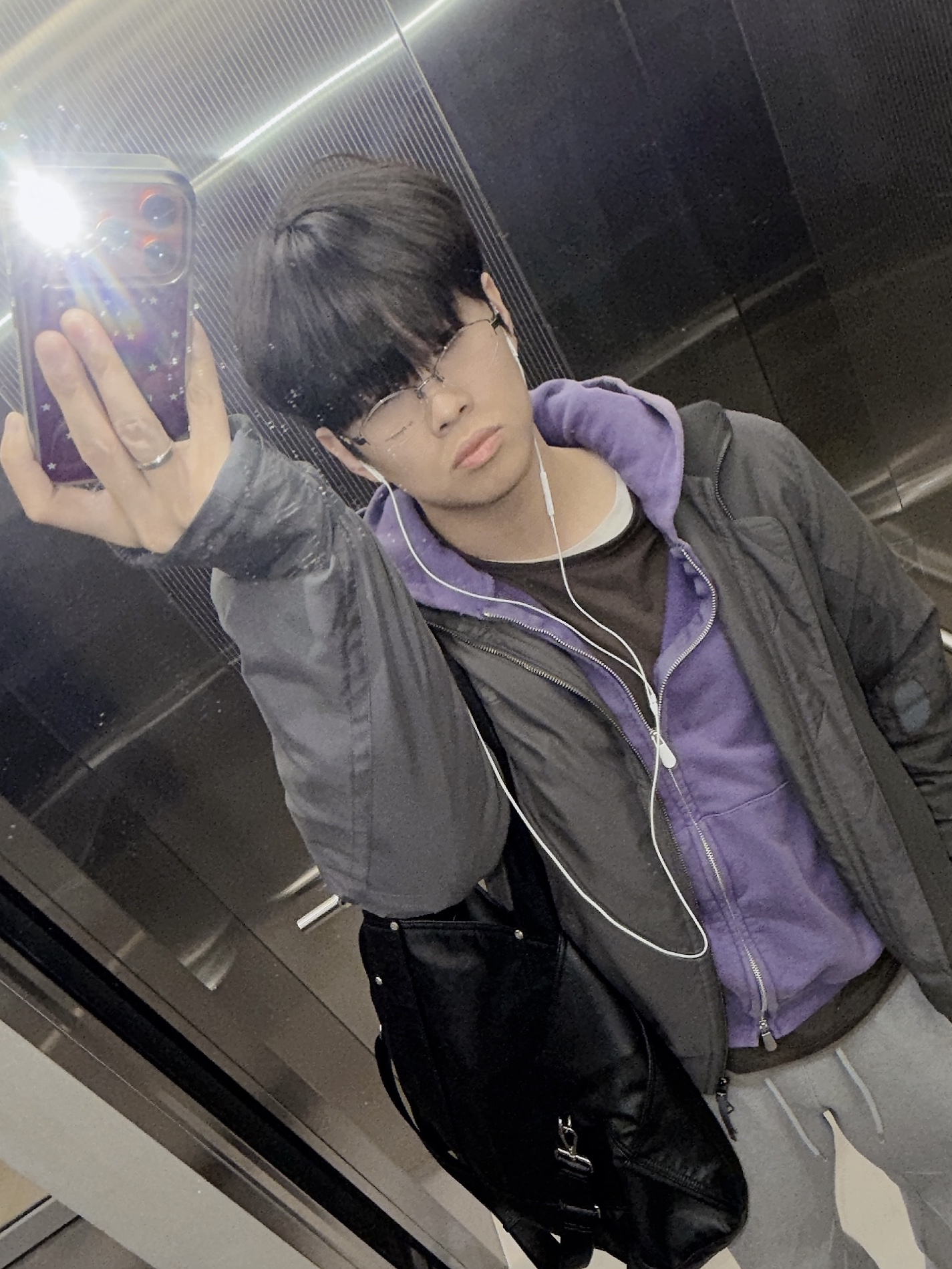 Suade Cropped Washed Hood Zip Up Purple, Sansan Gear Bomber Jacket Khaki 착용 스타일 - 3