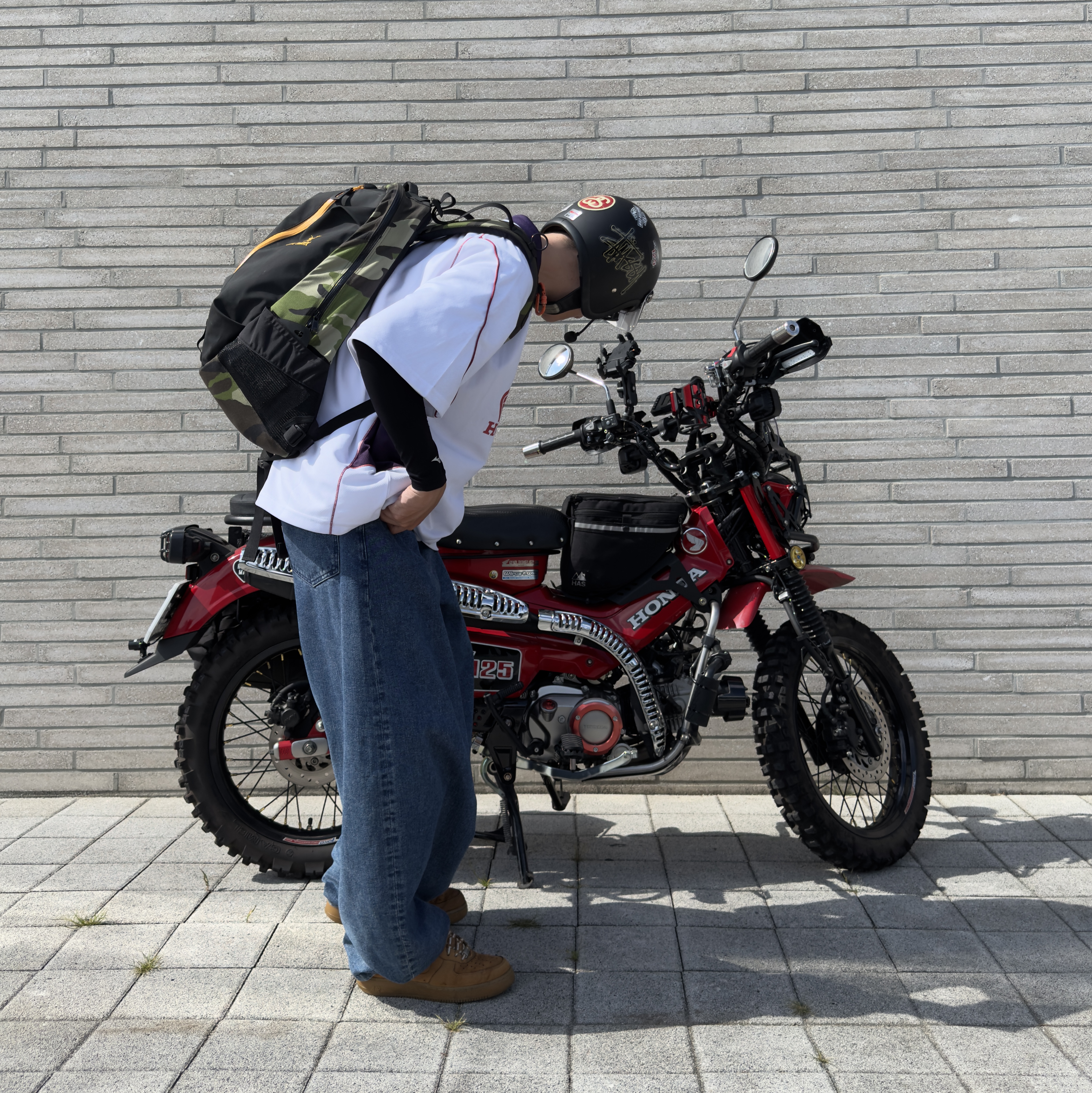 [KREAM 단독] Honda Mesh Jersey V Neck Short Sleeve White, Arc'teryx x Beams Arro 22 Rebird TM Backpack Orange 착용 스타일 - 3