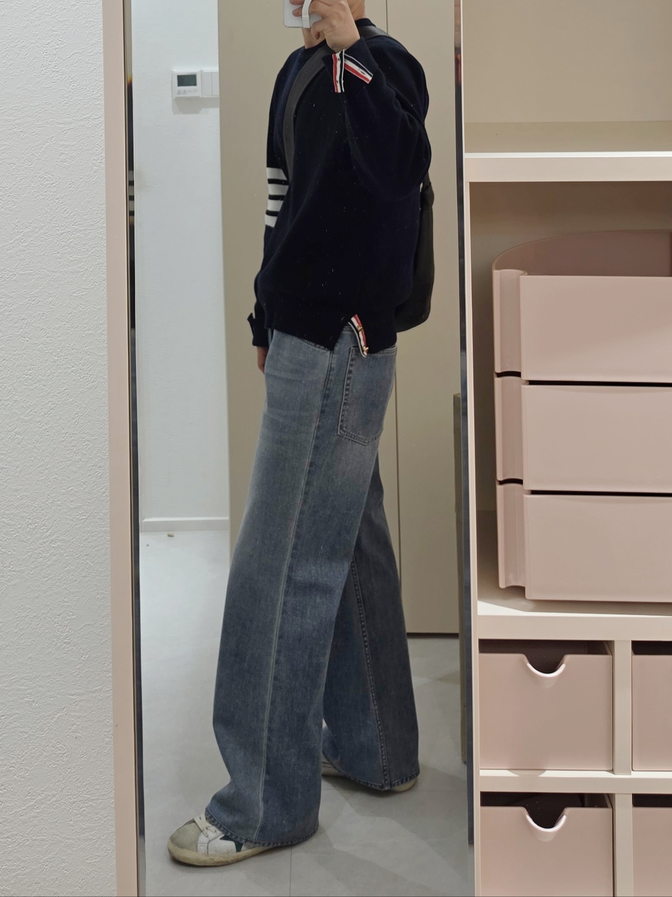 Thom Browne Milano Stitch 4-Bar Crewneck Pullover Knit Navy 착용 스타일 - 3