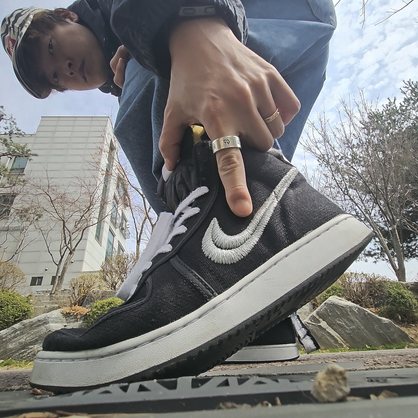 Stussy Wave Dye Beach Shell Jacket Navy, Supreme Washed Chino Twill Camp Cap Zebra - 22FW 착용 스타일 - 2