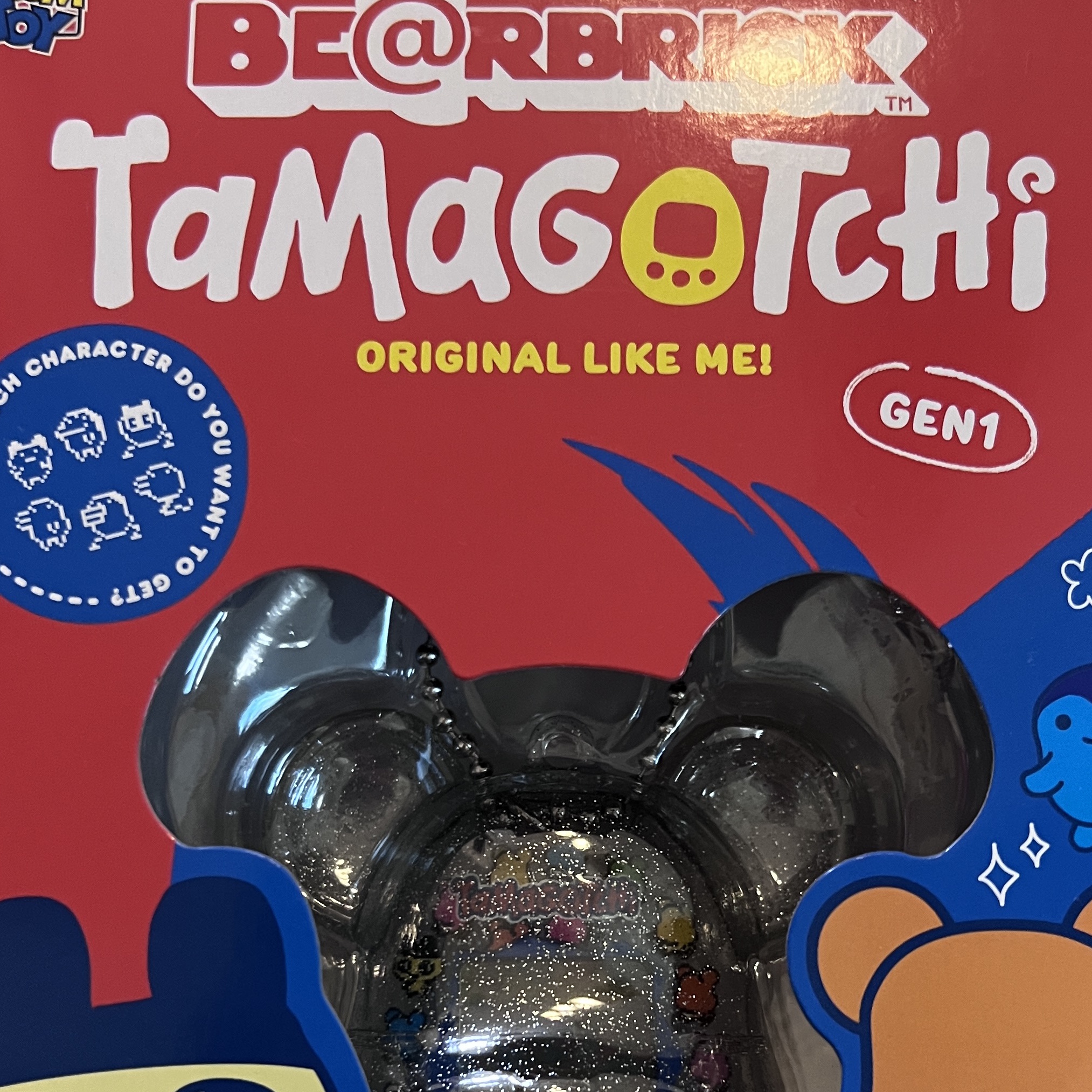 Tamagotchi x Bearbrick Original Tamagotchi Glittery 착용 스타일