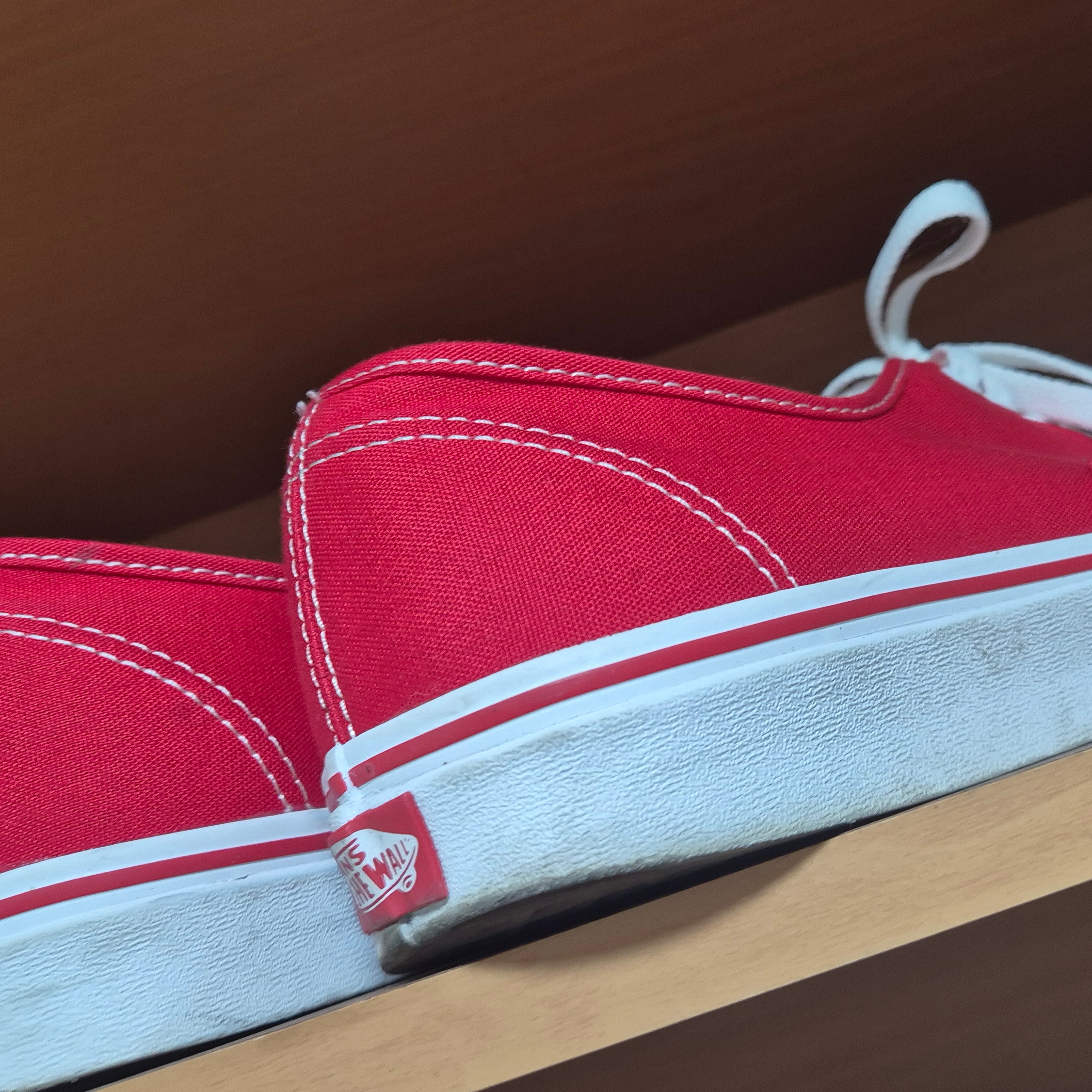 Vans Authentic Red 착용 스타일
