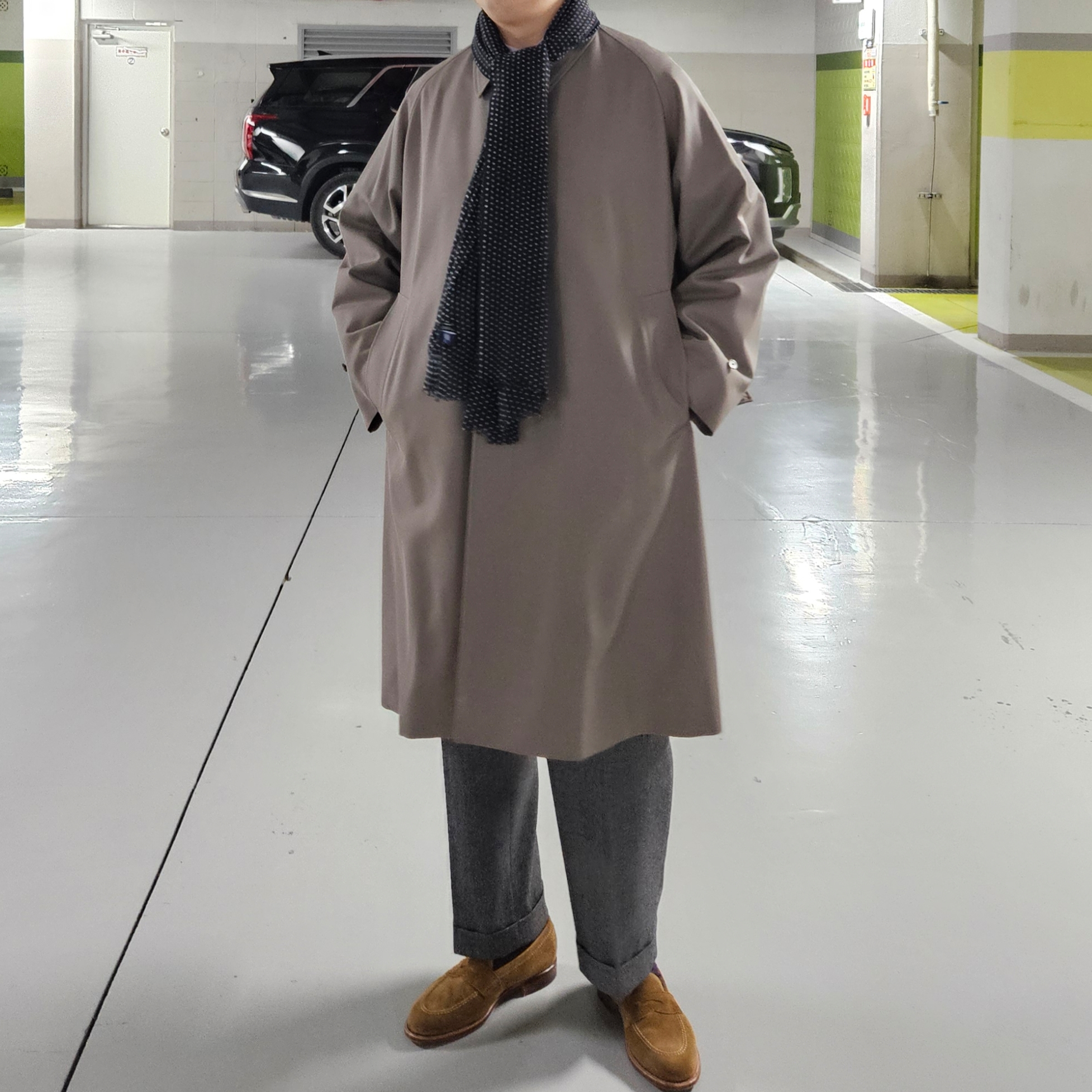 Alden 6243 Suede Unlined Flex Penny Loafer Snuff - D, Kaptain Sunshine Walker Coat Top Gray 착용 스타일 - 2