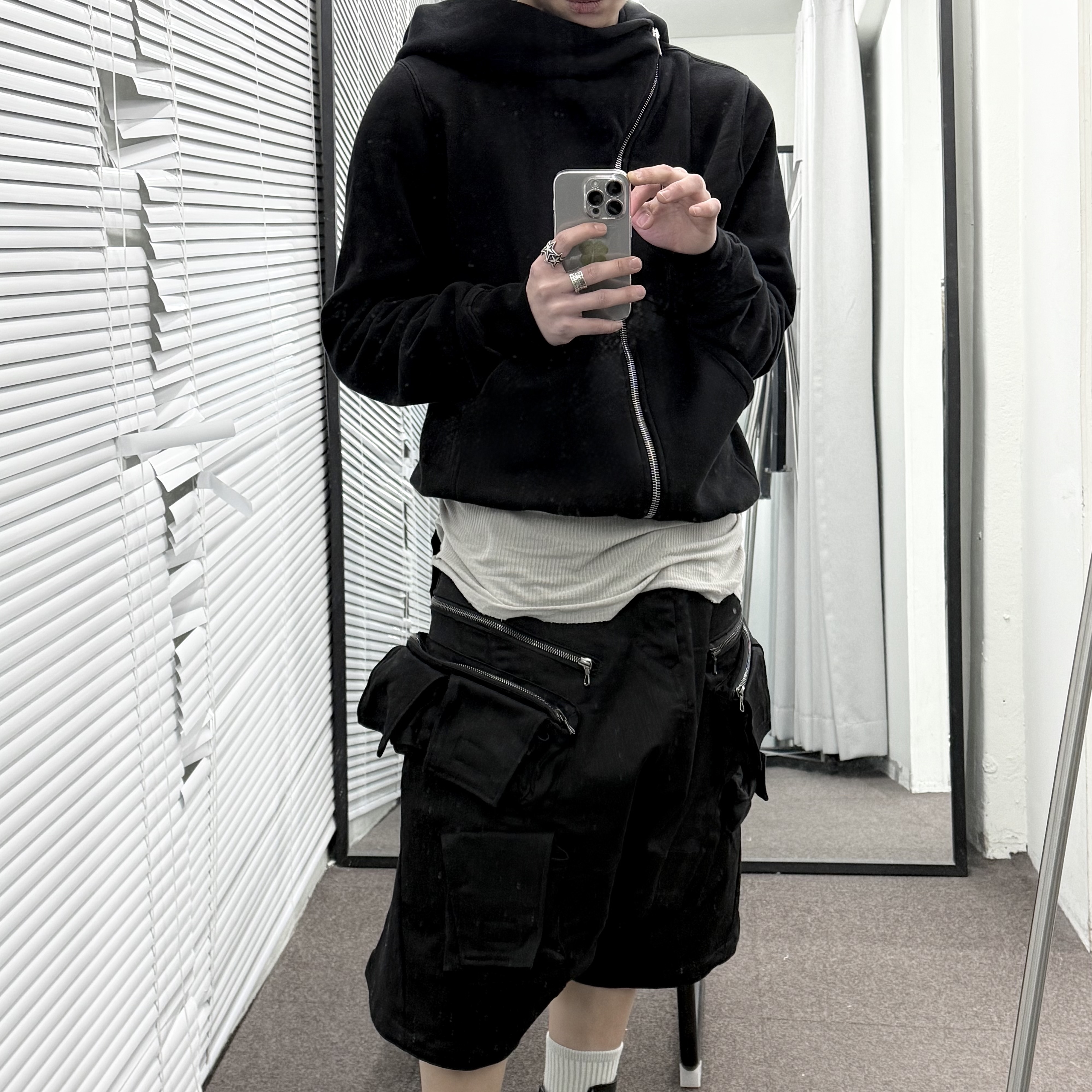 Rick Owens Concordians High Sneakers Black Milk 착용 스타일 - 1