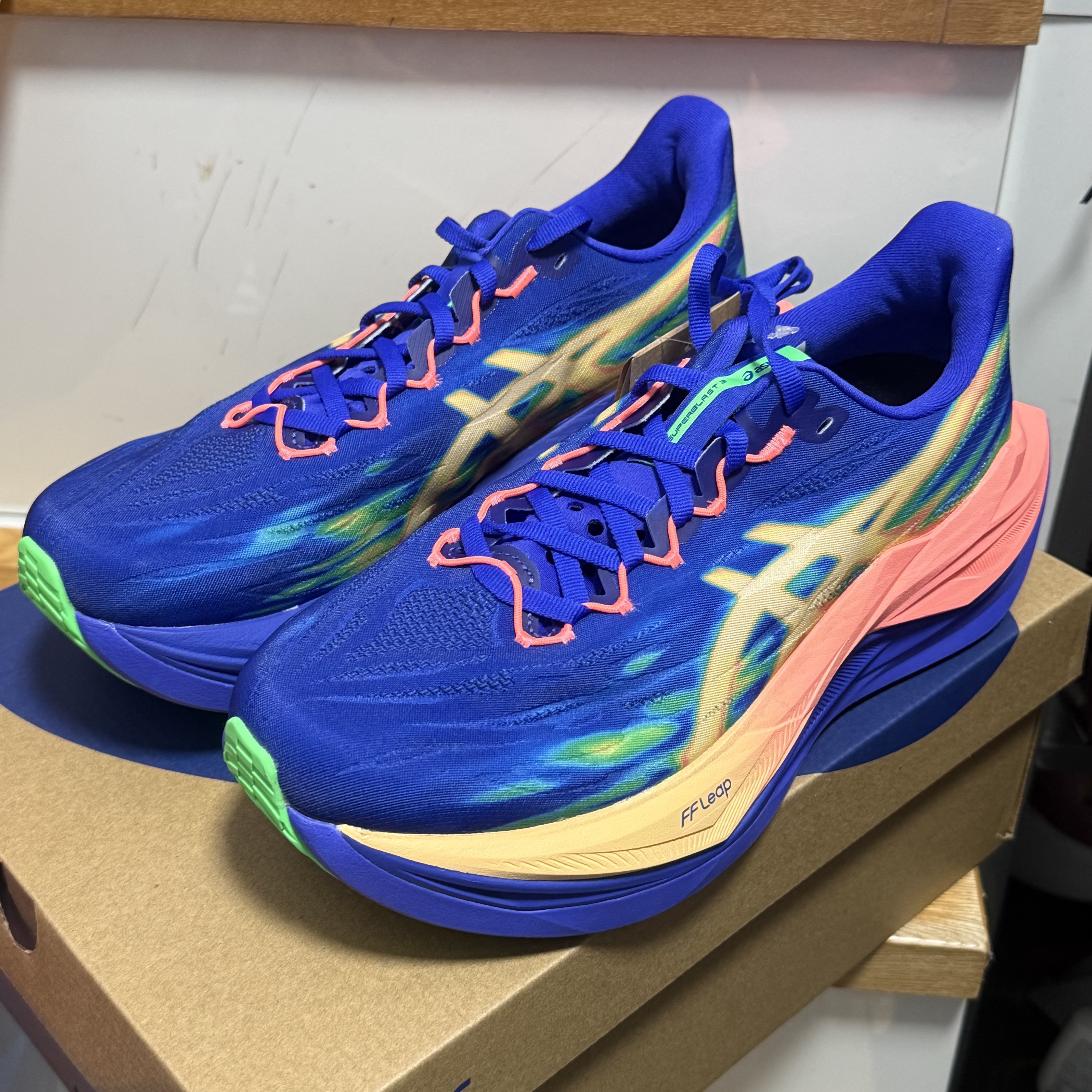 Asics Superblast 3 Cobalt Burst Light Orange 착용 스타일