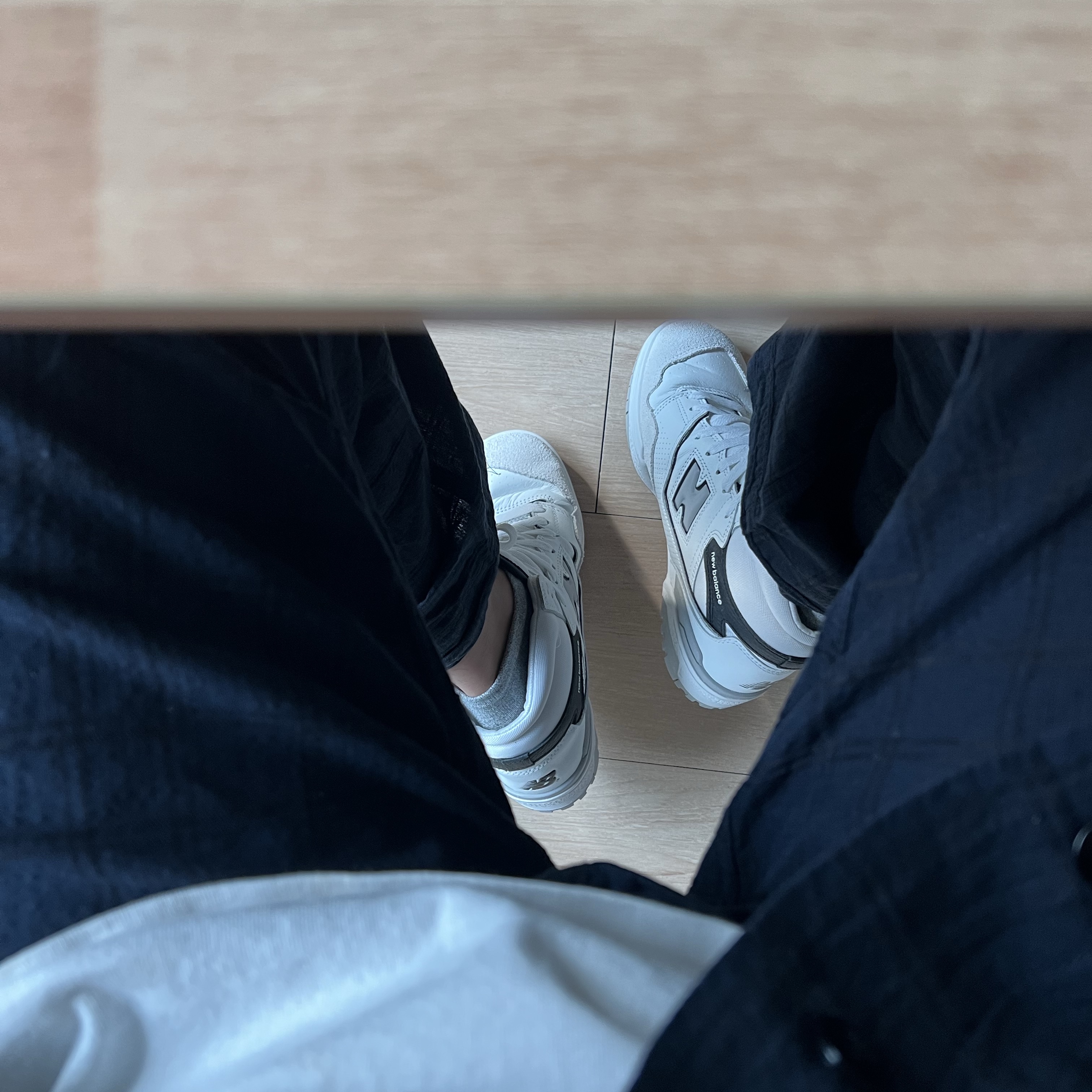 New Balance 650R White Black Angora 착용 스타일