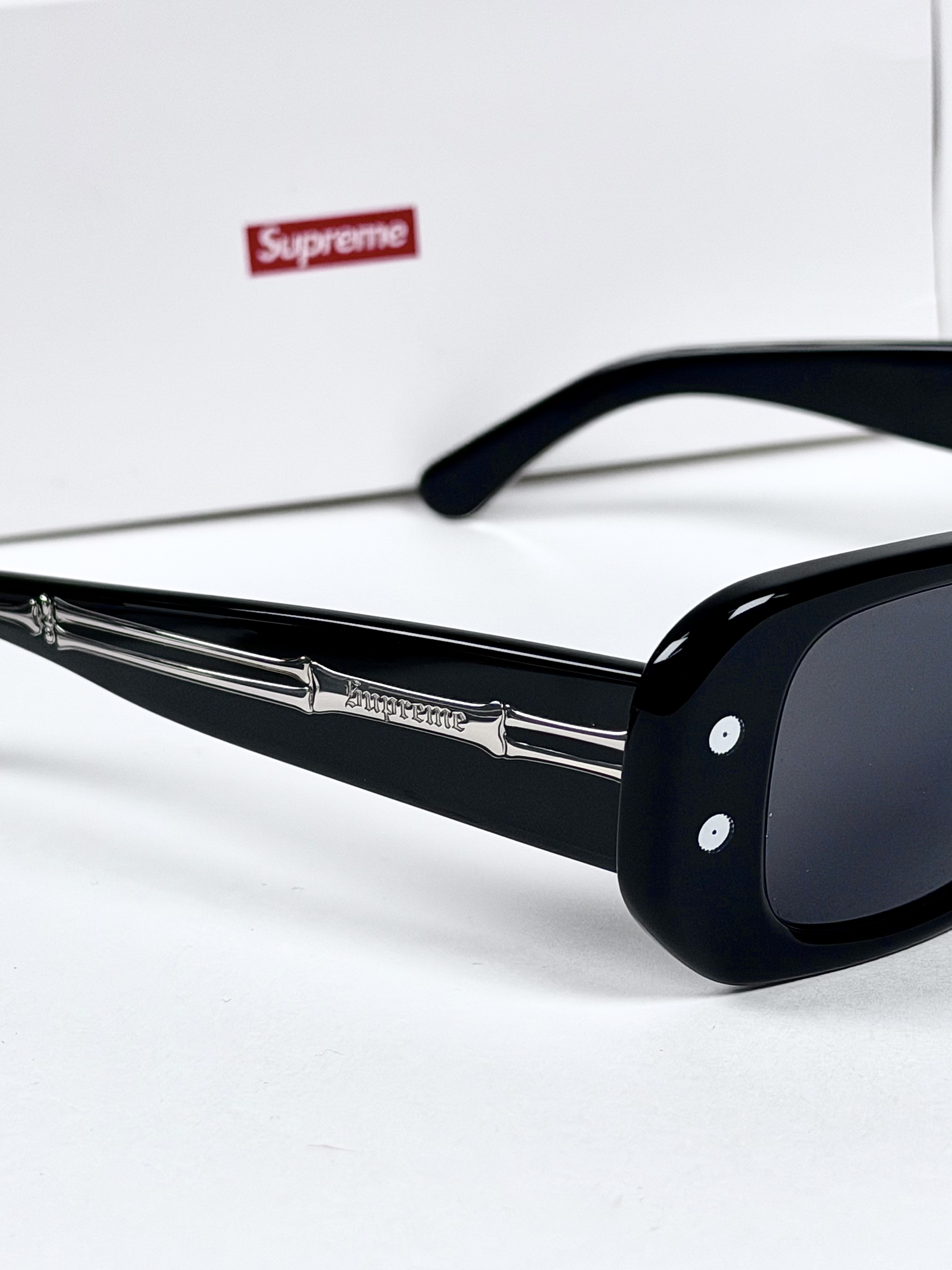 Supreme Blair Sunglasses Black - 25SS 착용 스타일 - 2