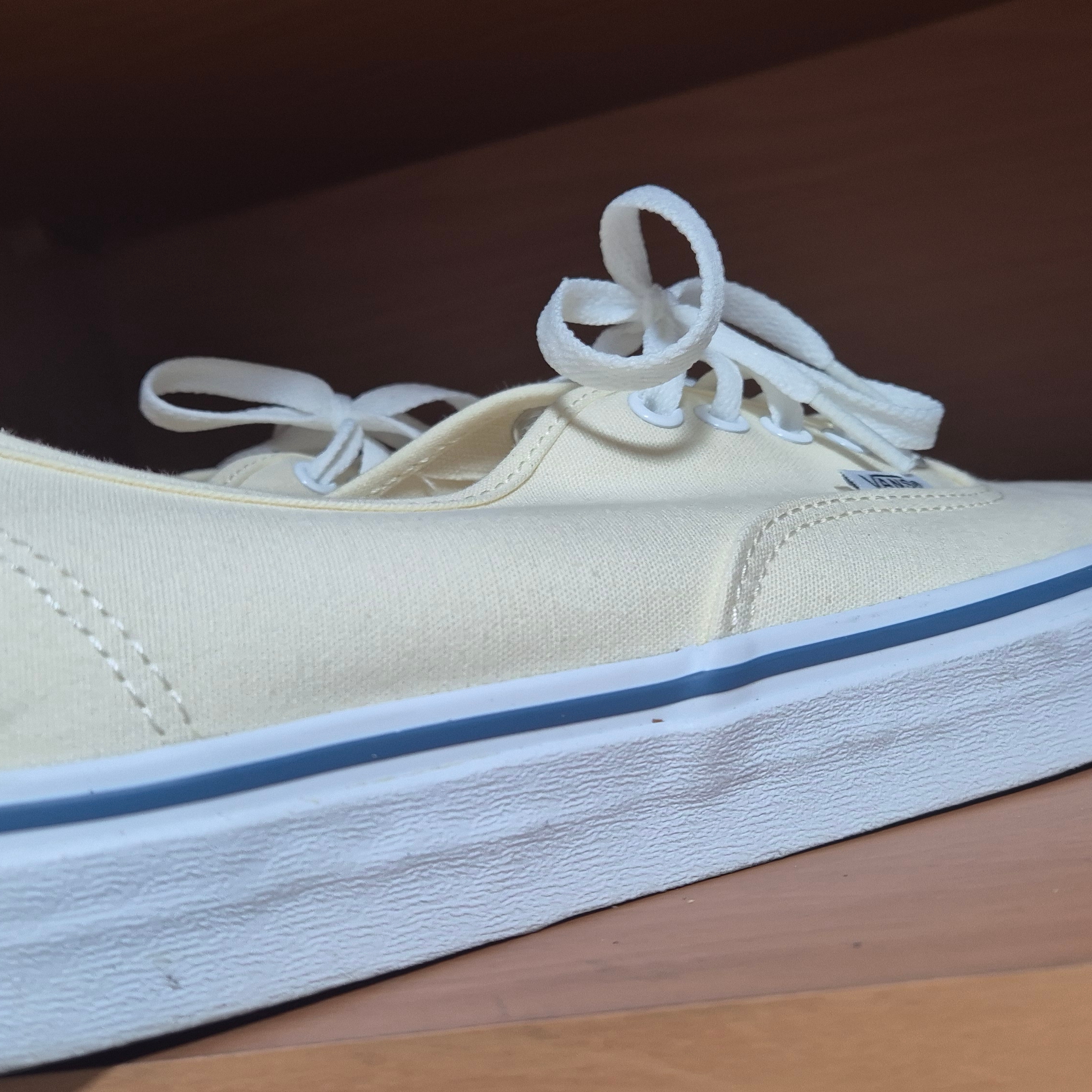 Vans Authentic White 착용 스타일